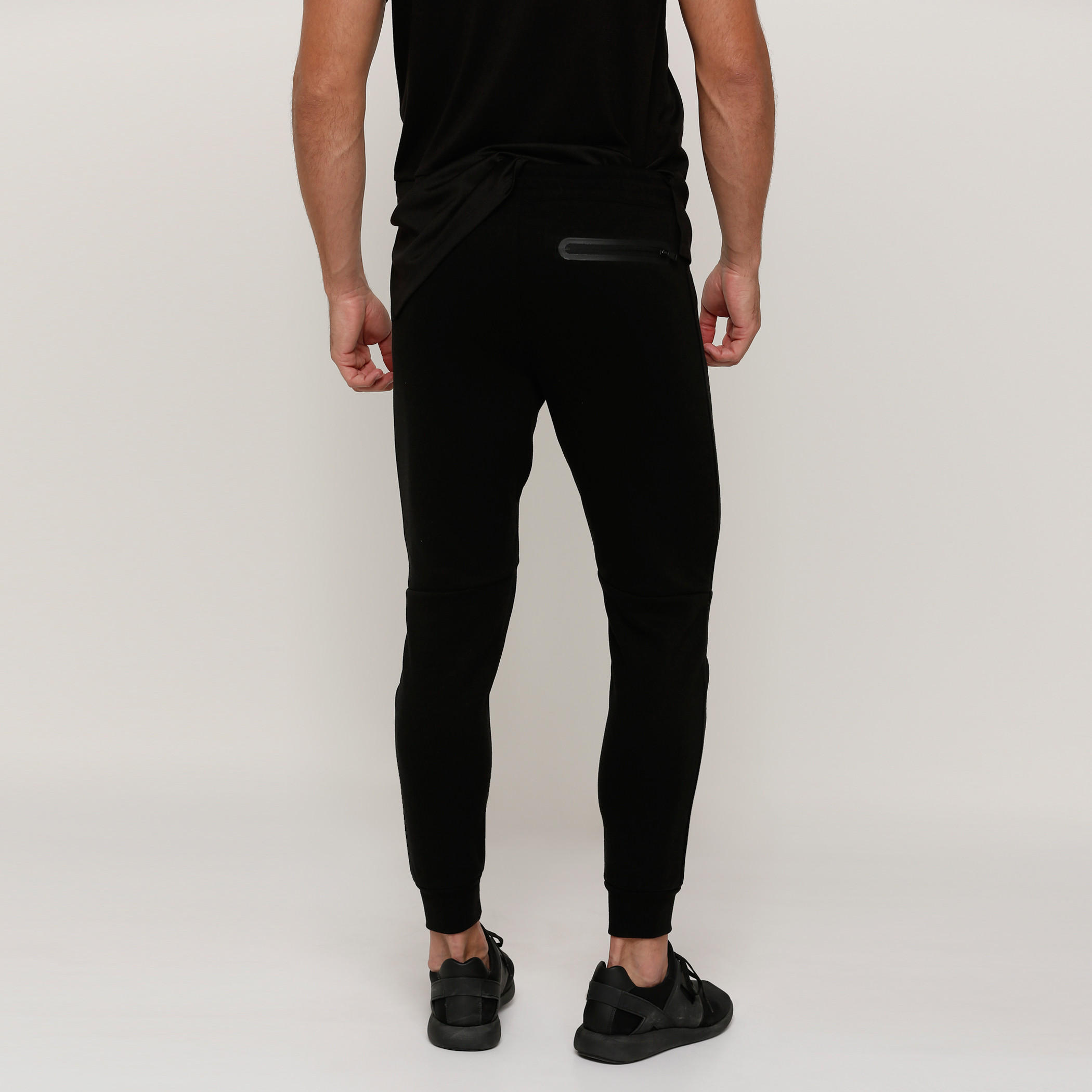 بنطال رياضي طويل بخصر مطّاطي وجيوب-men-clothing-sportswearandactivewear-bottoms-image-2