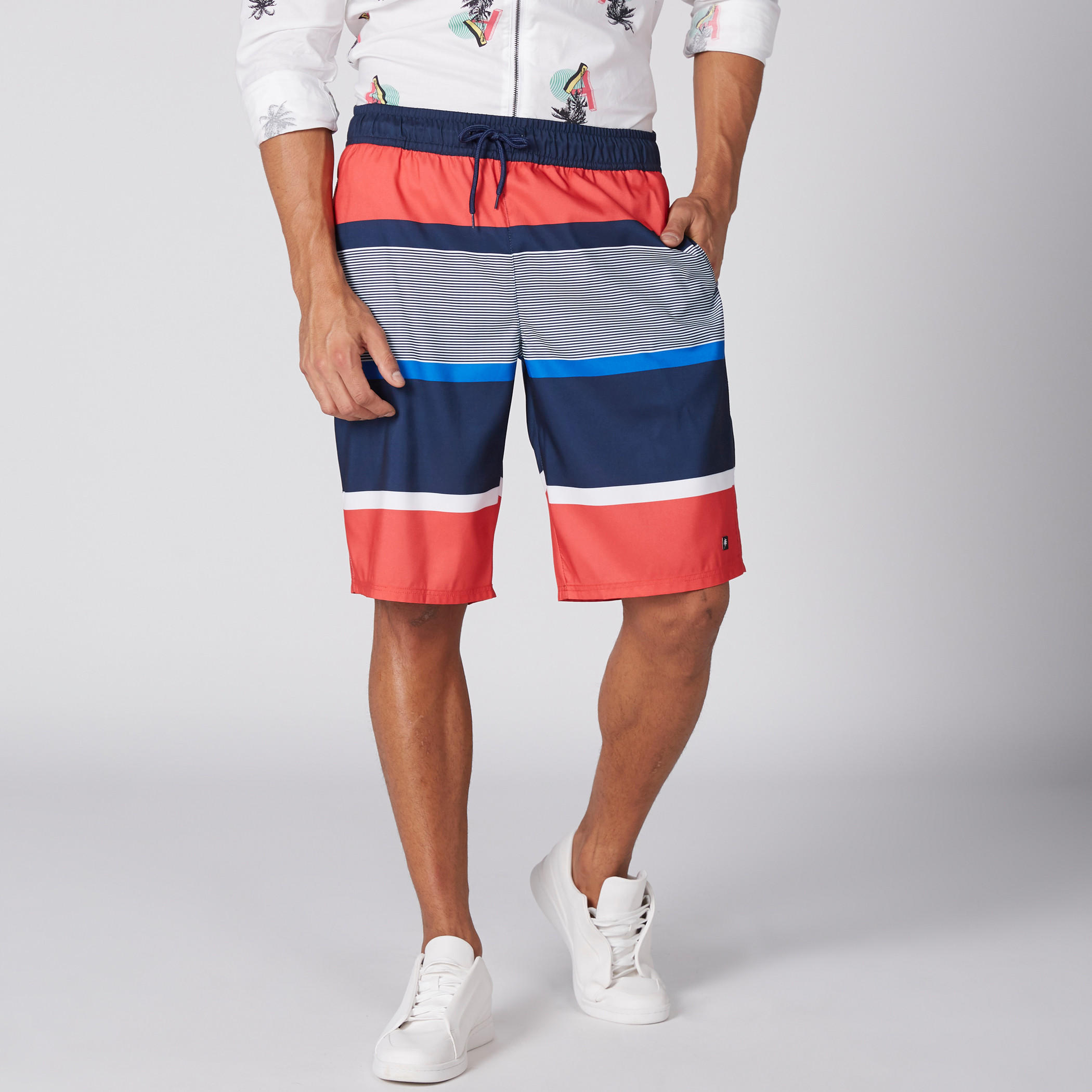 شورت مقلم بخصر مطاطي وجيوب ورباط-men-clothing-bottoms-shorts-image-1