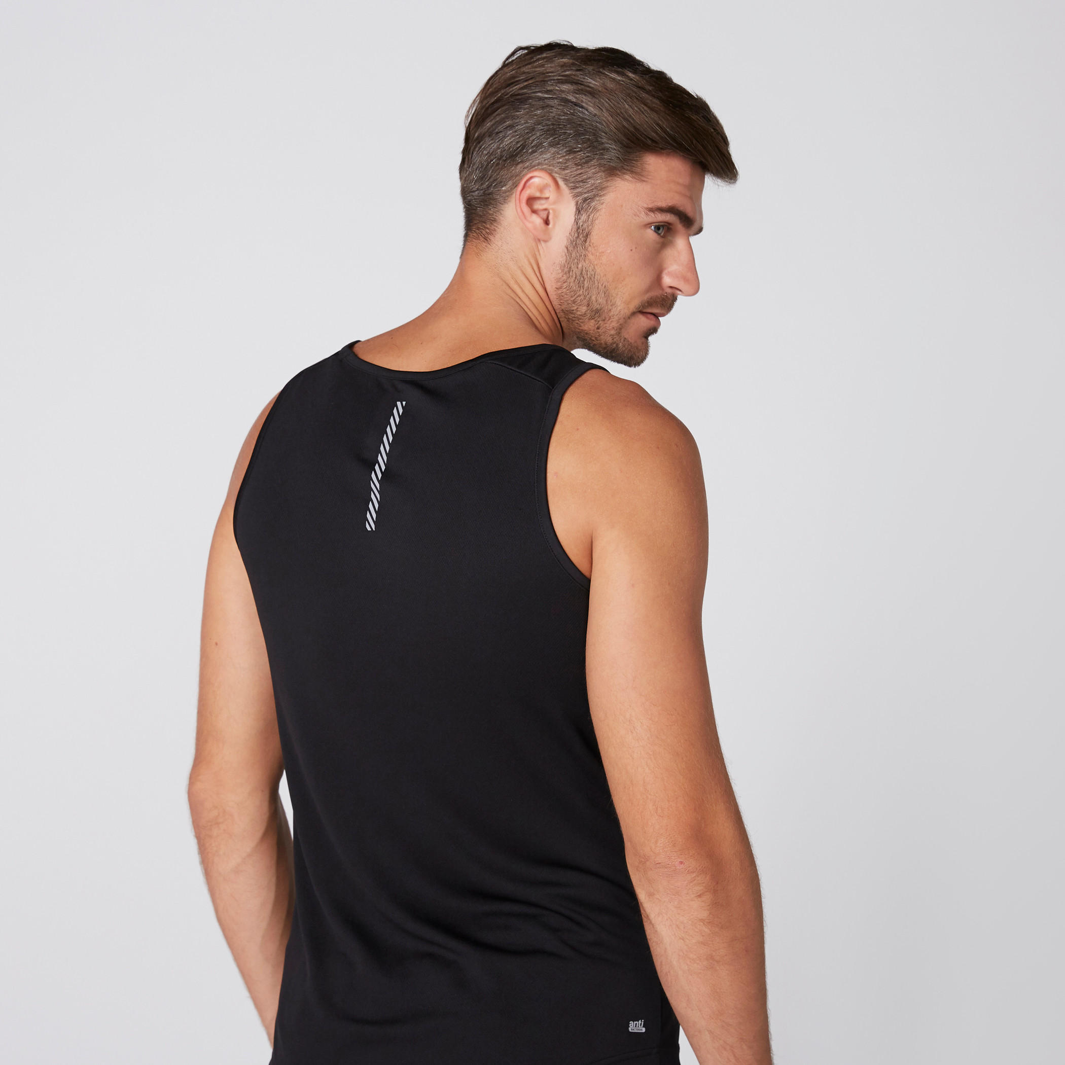 فيست بياقة عميقة وطبعات-men-clothing-sportswearandactivewear-tshirtsandpolos-image-2