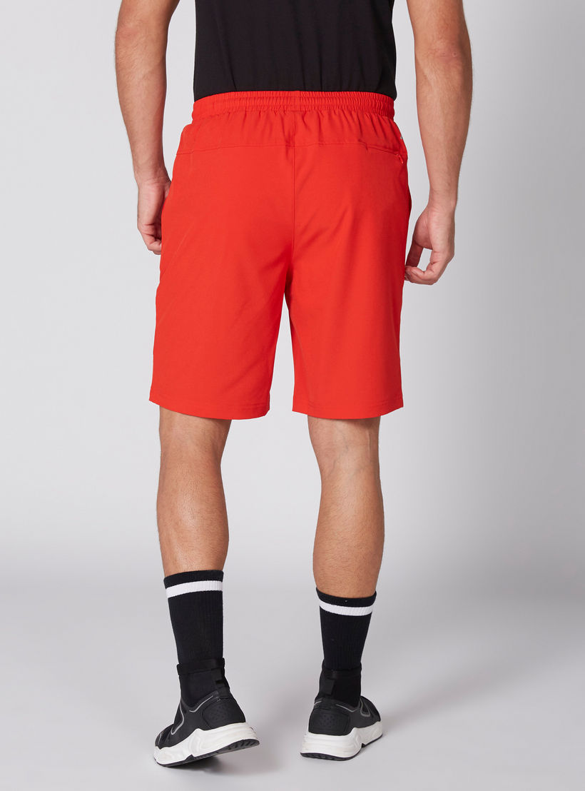شورت بخصر مطّاطي وجيوب وطبعات-men-clothing-sportswearandactivewear-bottoms-image-5