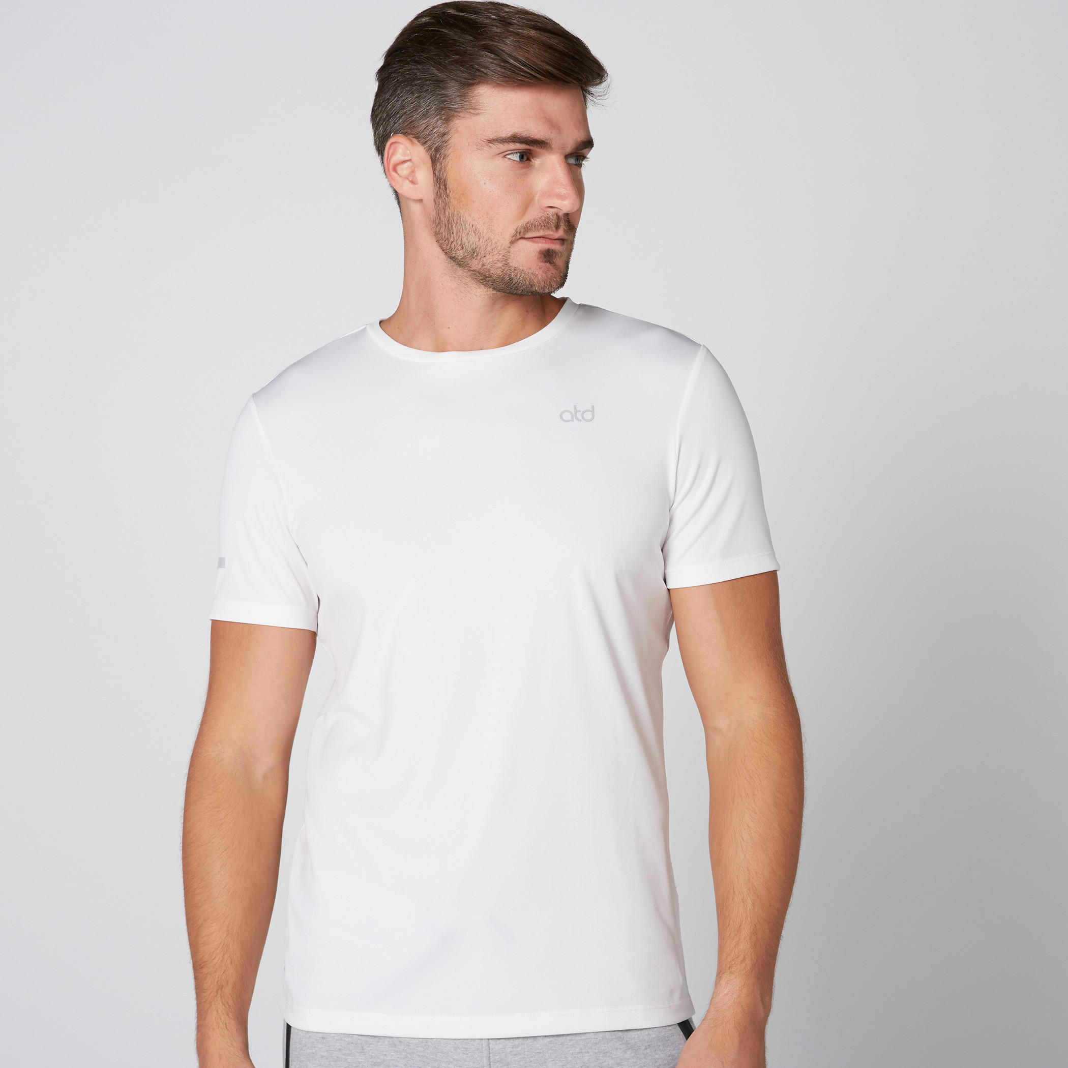 Round Neck T-Shirt with Short Sleeves-men-clothing-sportswearandactivewear-tshirtsandpolos-image-2