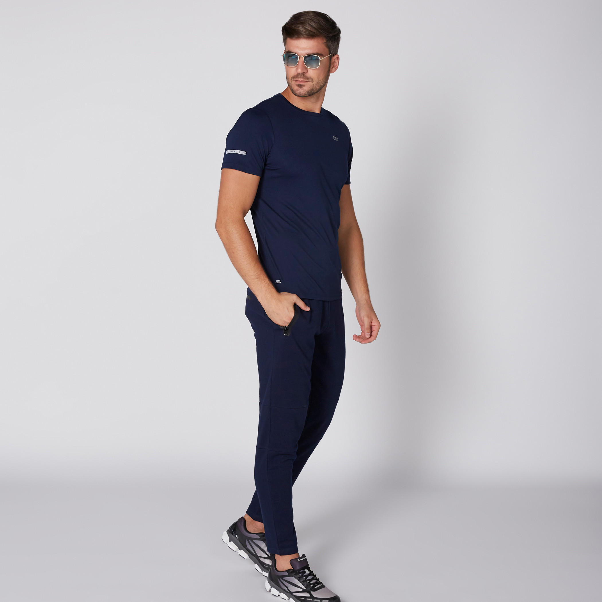 بنطال رياضي طويل بخصر مطّاطي من كابا-men-clothing-sportswearandactivewear-bottoms-image-2