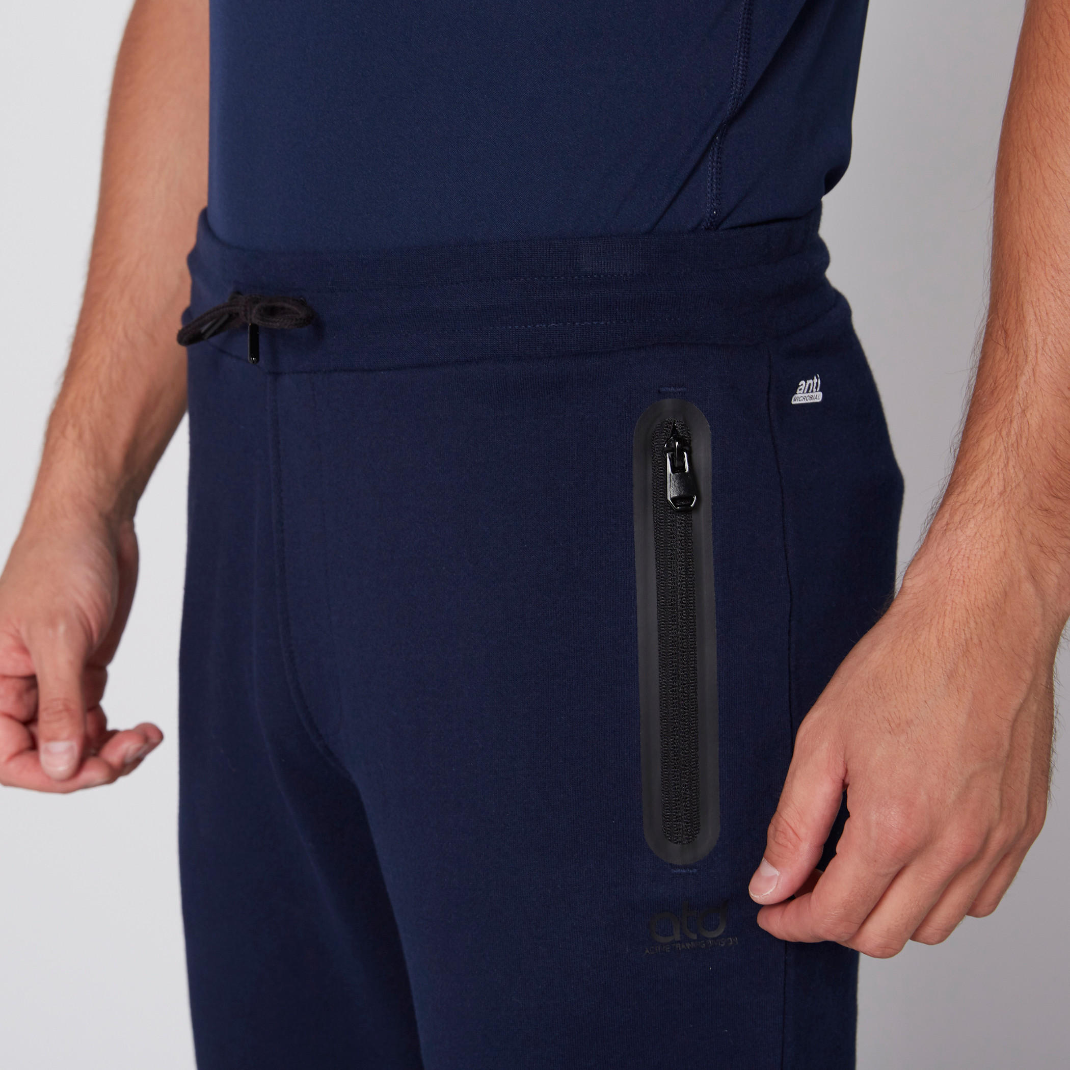 بنطال رياضي طويل بخصر مطّاطي من كابا-men-clothing-sportswearandactivewear-bottoms-image-3