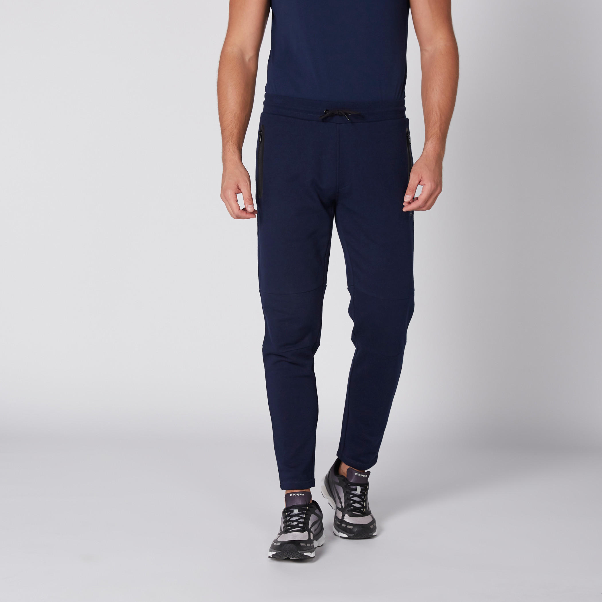 بنطال رياضي طويل بخصر مطّاطي من كابا-men-clothing-sportswearandactivewear-bottoms-image-4