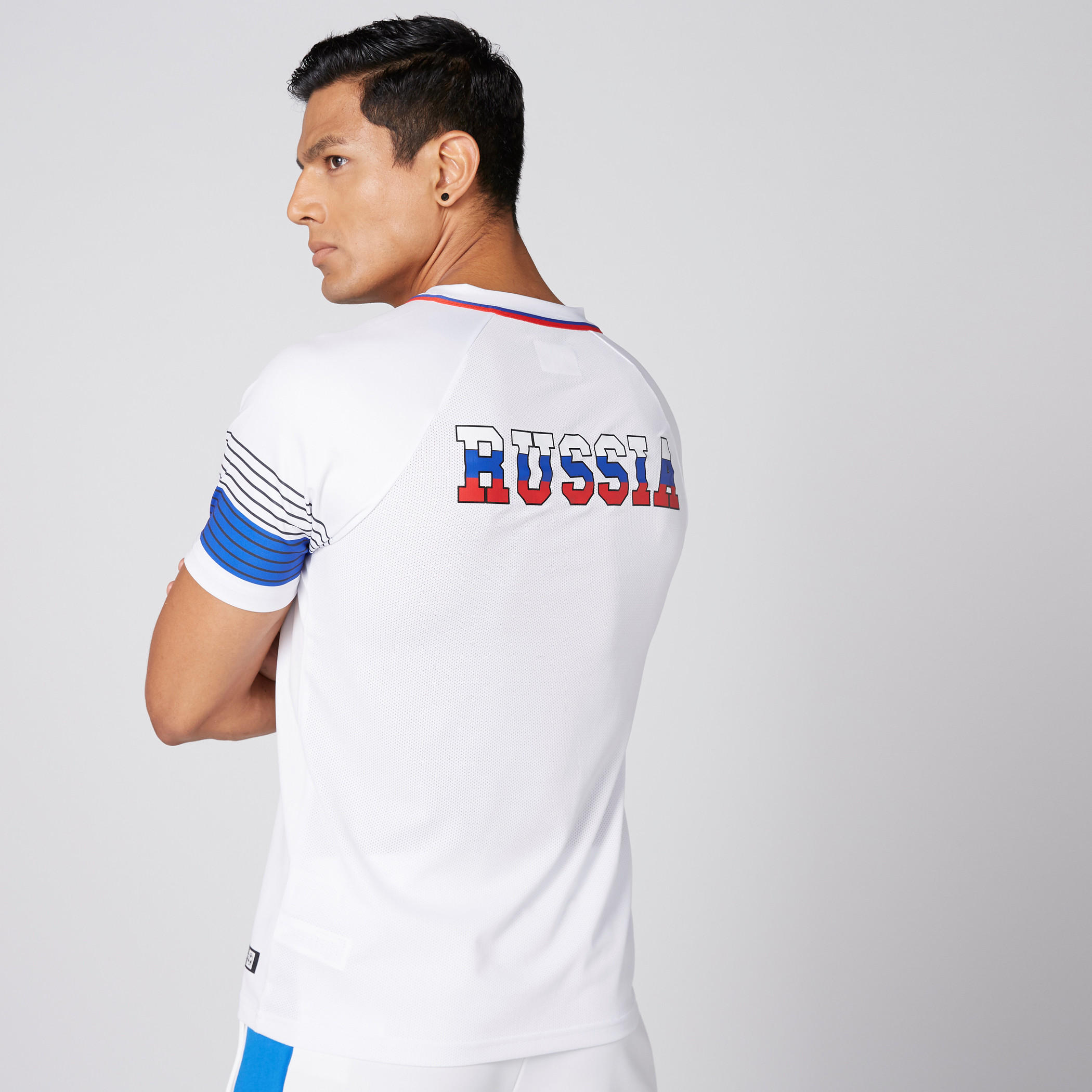 تيشيرت بياقة V وأكمام قصيرة وطبعات -men-clothing-tshirtsandpolos-tshirts-image-3