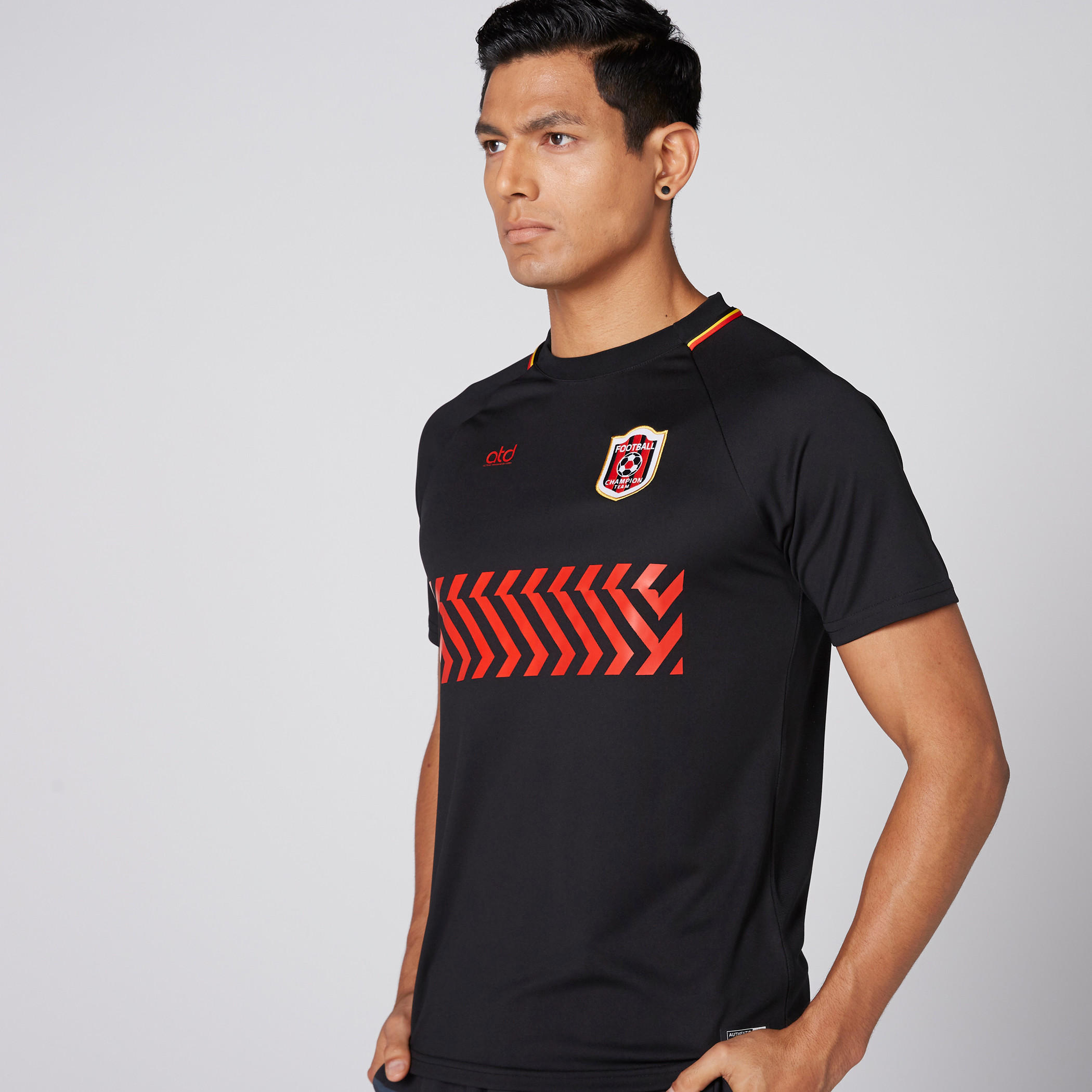 تيشيرت بياقة مستديرة وأكمام قصيرة وطبعات-men-clothing-tshirtsandpolos-tshirts-image-1