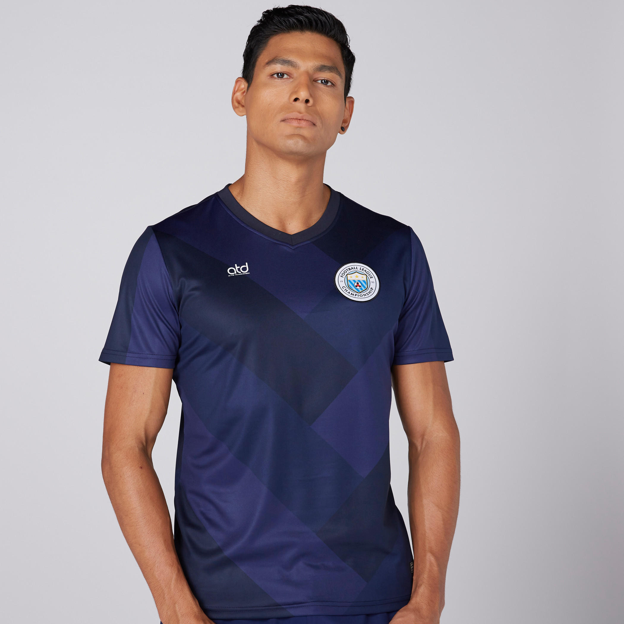 تيشيرت بياقة V وأكمام قصيرة وطبعات الأرجنتين-men-clothing-tshirtsandpolos-tshirts-image-2