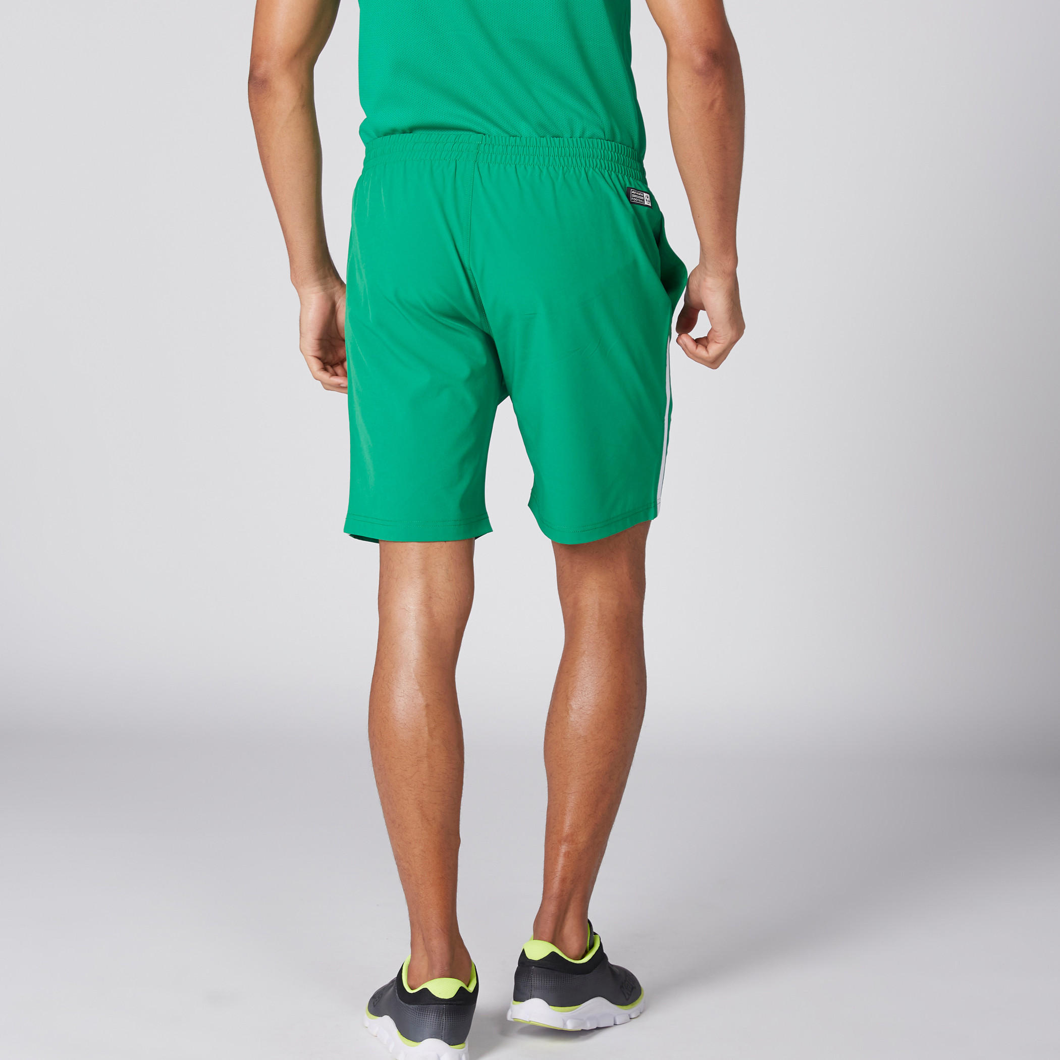 شورت بخصر مطّاطي وجيوب -men-clothing-bottoms-shorts-image-4