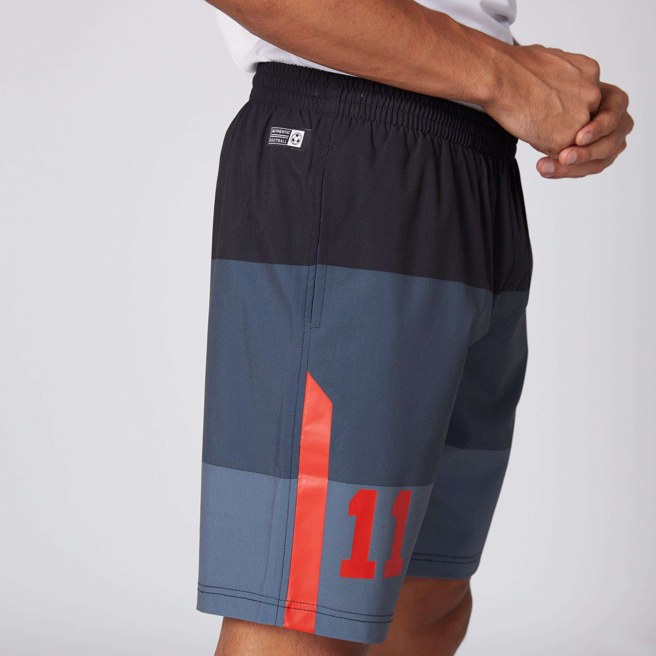 شورت بخصر مطّاطي وجيوب وطبعات -men-clothing-bottoms-shorts-image-2
