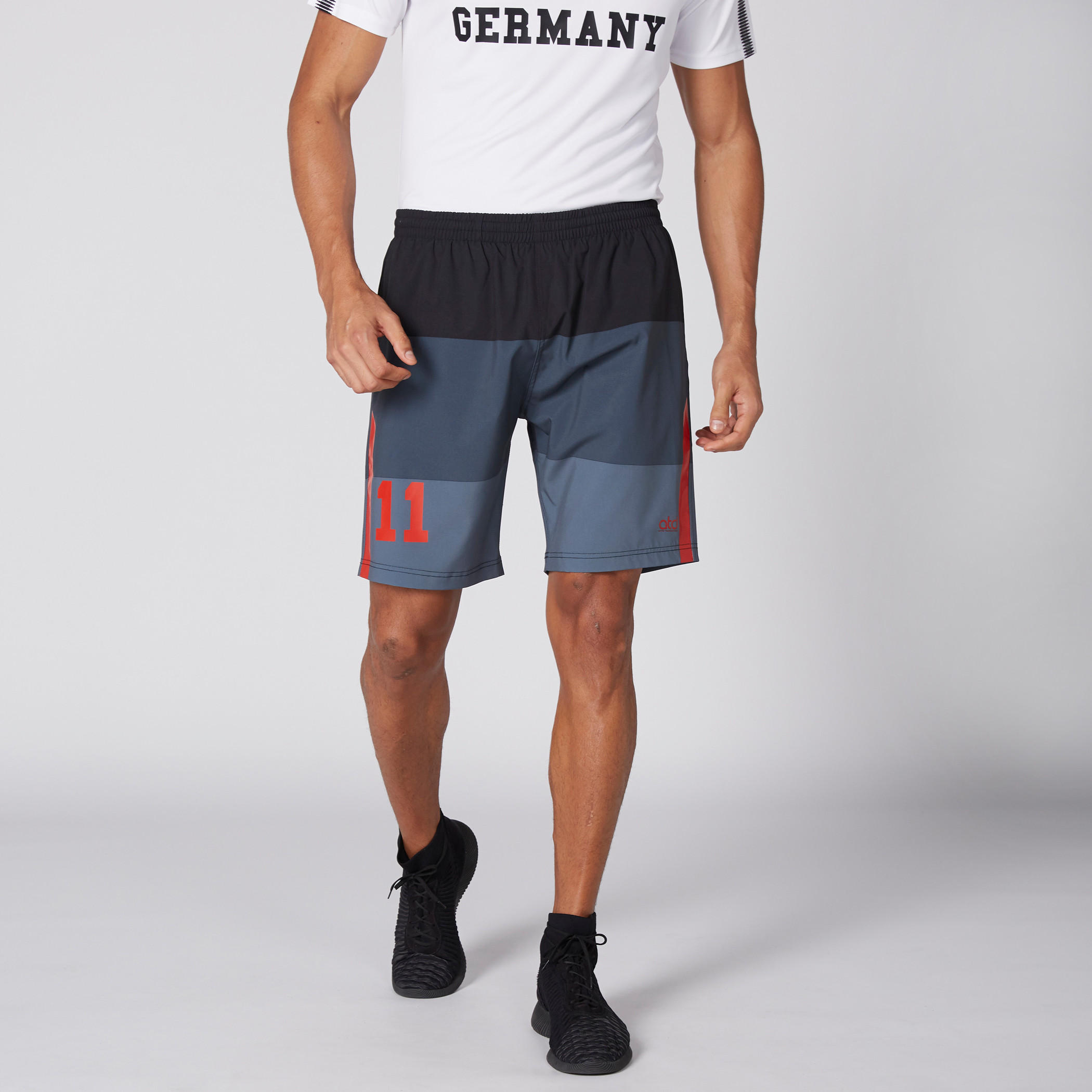 شورت بخصر مطّاطي وجيوب وطبعات -men-clothing-bottoms-shorts-image-3