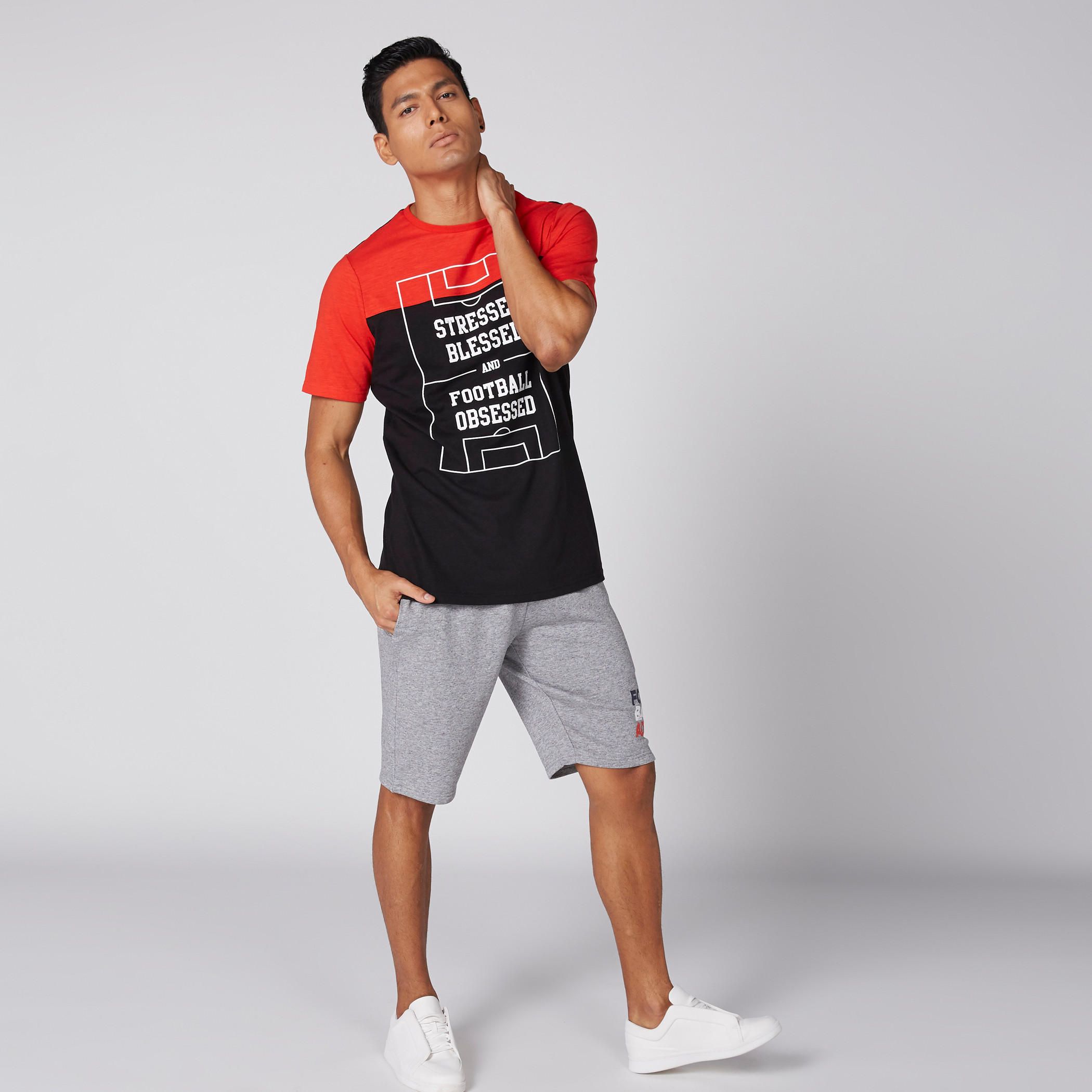 تيشيرت بياقة مستديرة وأكمام قصيرة وطبعات -men-clothing-tshirtsandpolos-tshirts-image-1