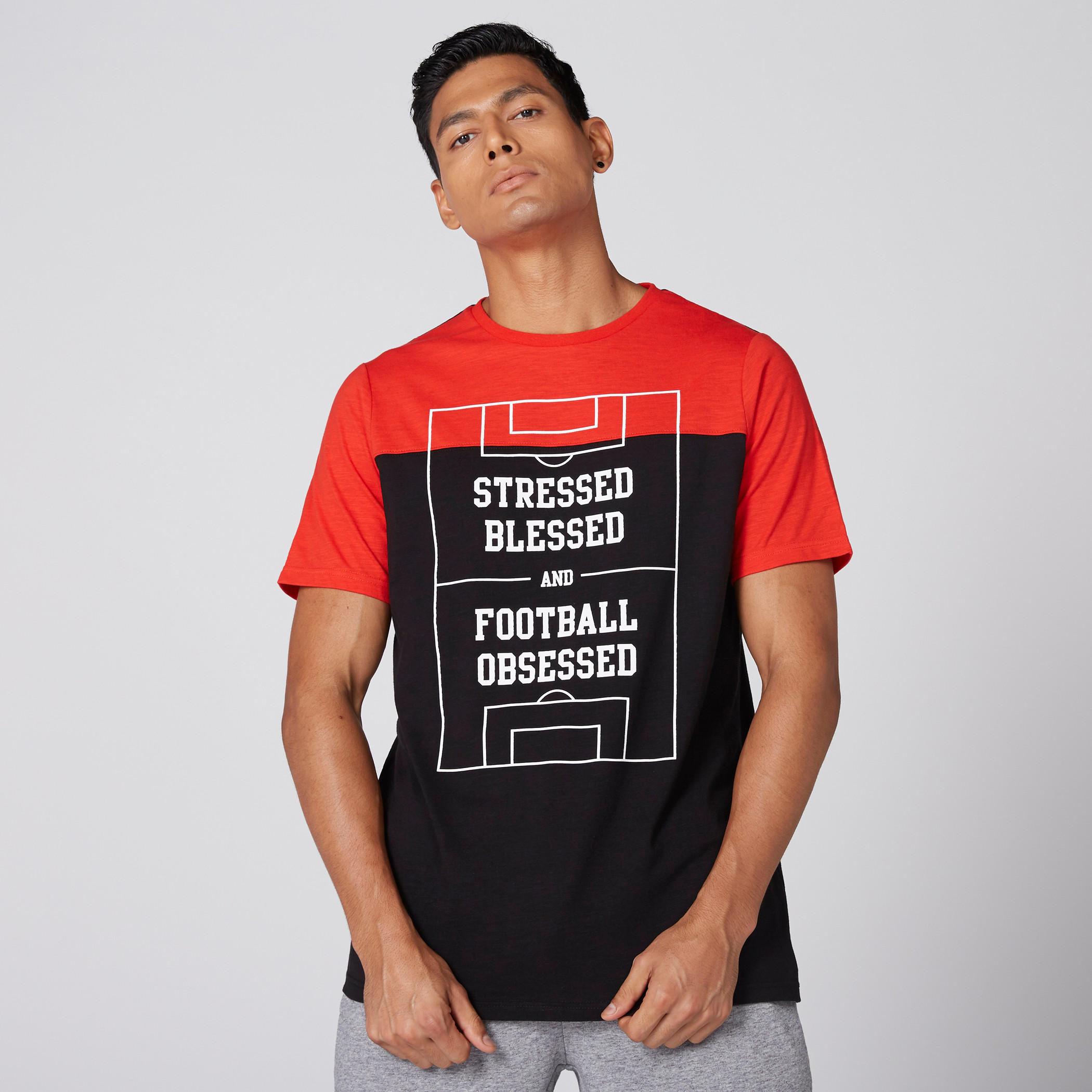 تيشيرت بياقة مستديرة وأكمام قصيرة وطبعات -men-clothing-tshirtsandpolos-tshirts-image-2