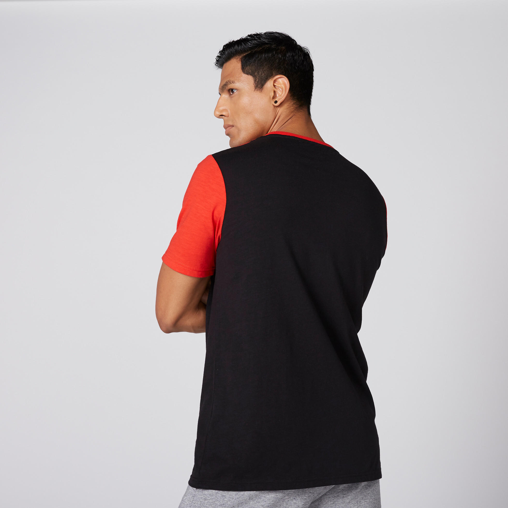 تيشيرت بياقة مستديرة وأكمام قصيرة وطبعات -men-clothing-tshirtsandpolos-tshirts-image-3