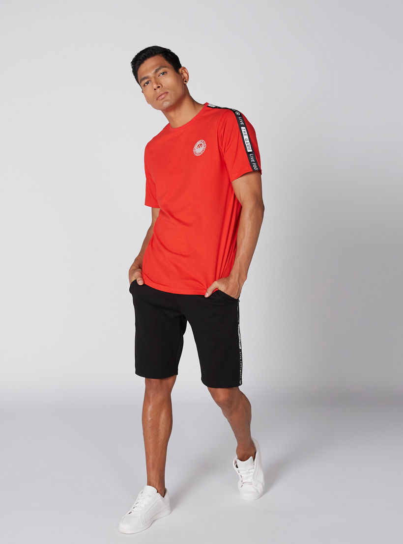 شورت بخصر مطّاطي ورباط -men-clothing-bottoms-shorts-image-2
