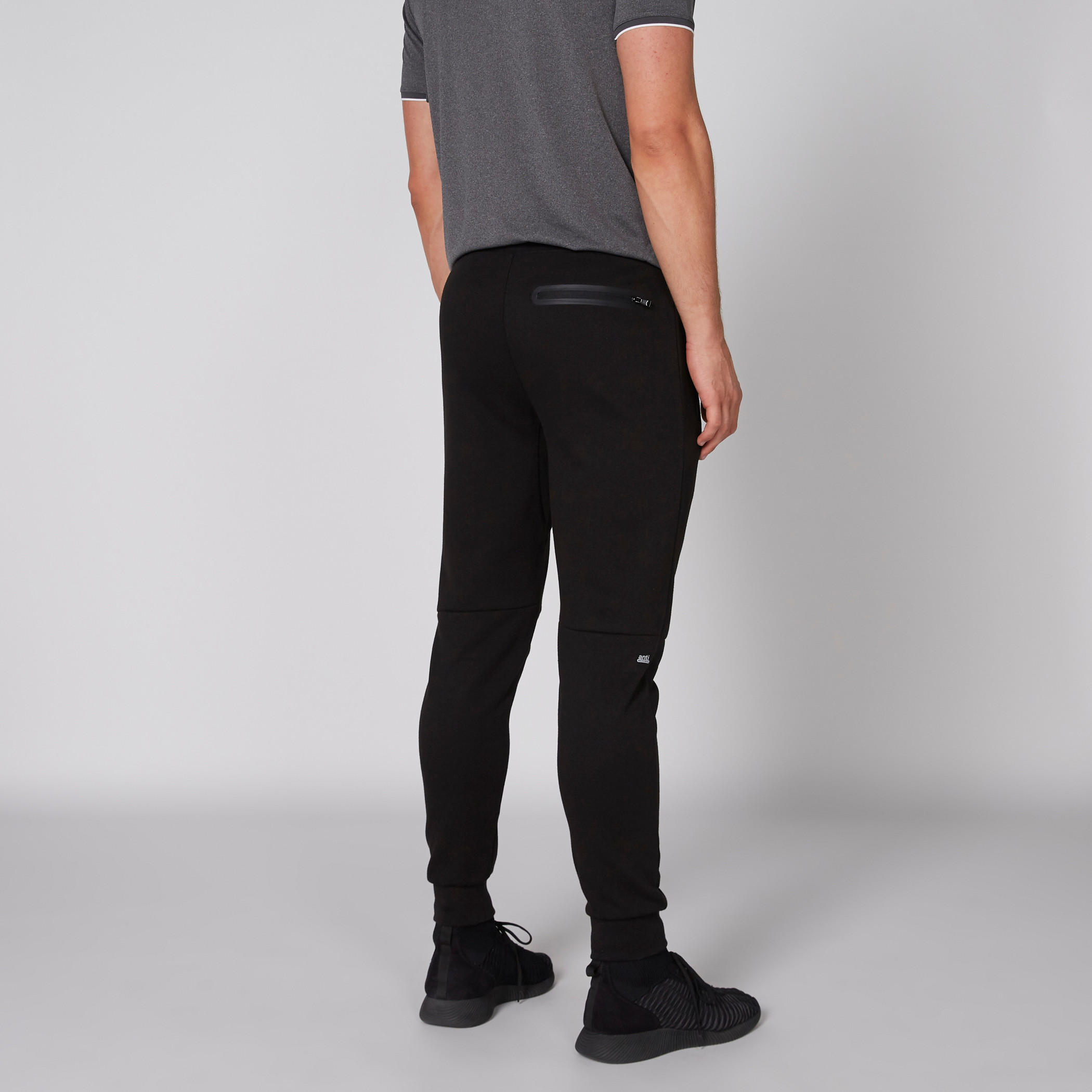 بنطال رياضي طويل برباط وجيوب-men-clothing-sportswearandactivewear-bottoms-image-2