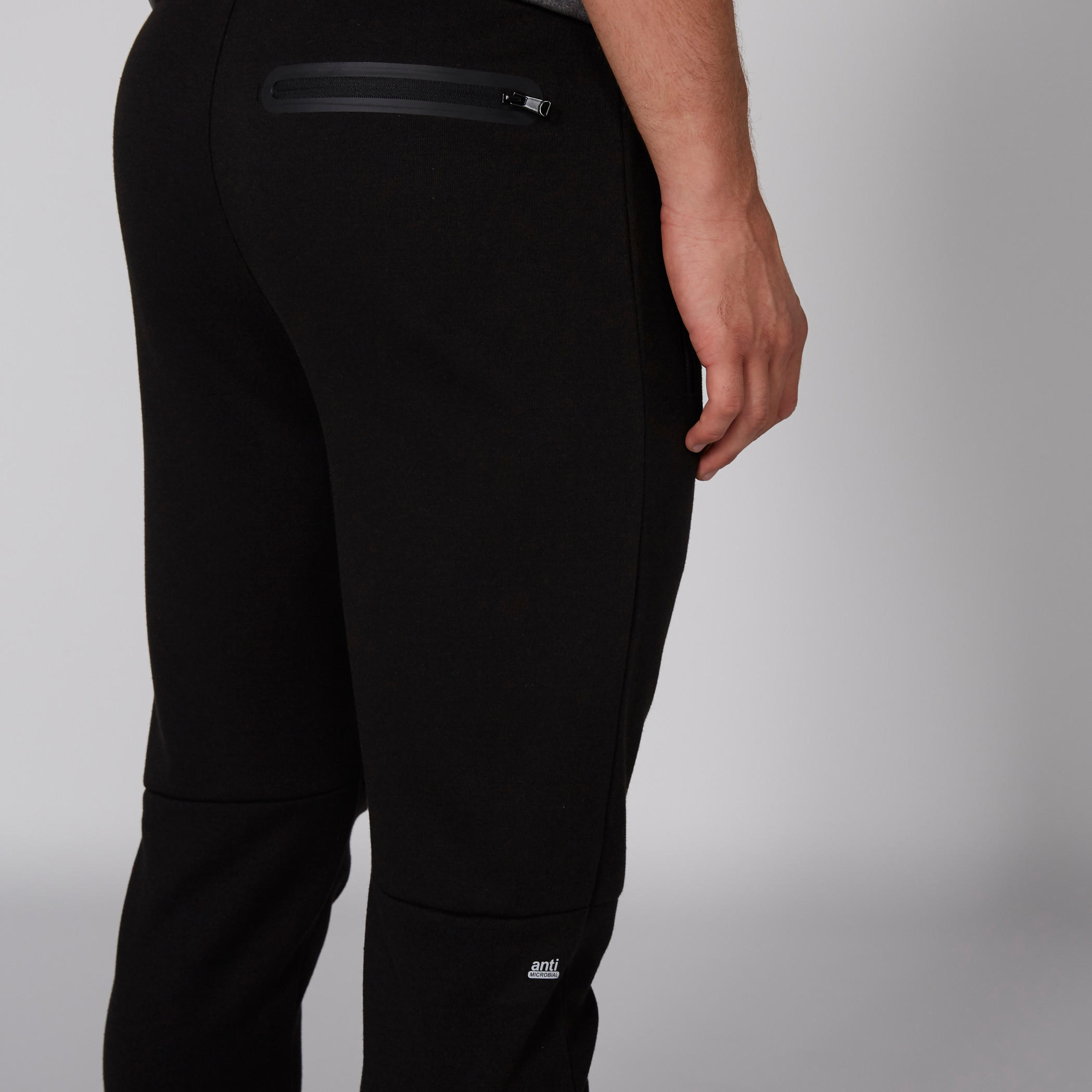 بنطال رياضي طويل برباط وجيوب-men-clothing-sportswearandactivewear-bottoms-image-4