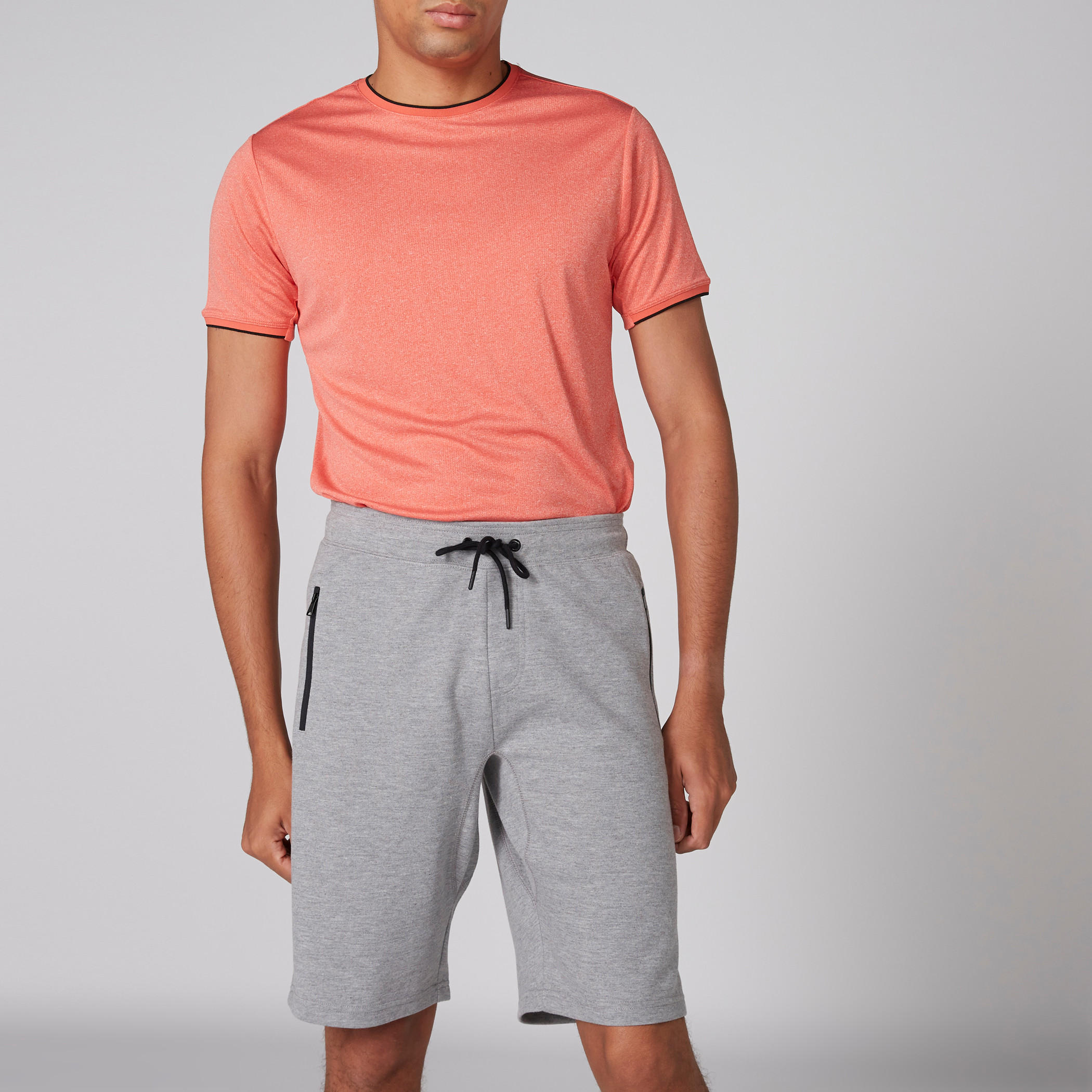 شورت بخصر مطّاطي وجيوب ورباط-men-clothing-sportswearandactivewear-bottoms-image-1