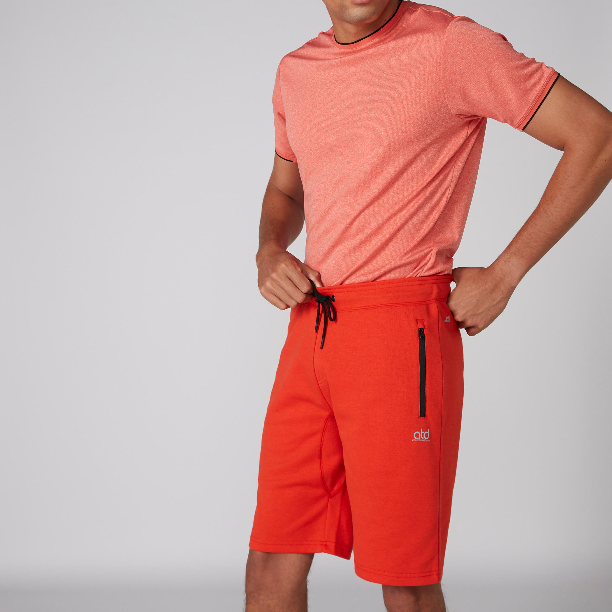 شورت بخصر مطّاطي ورباط وطبعات-men-clothing-sportswearandactivewear-bottoms-image-4