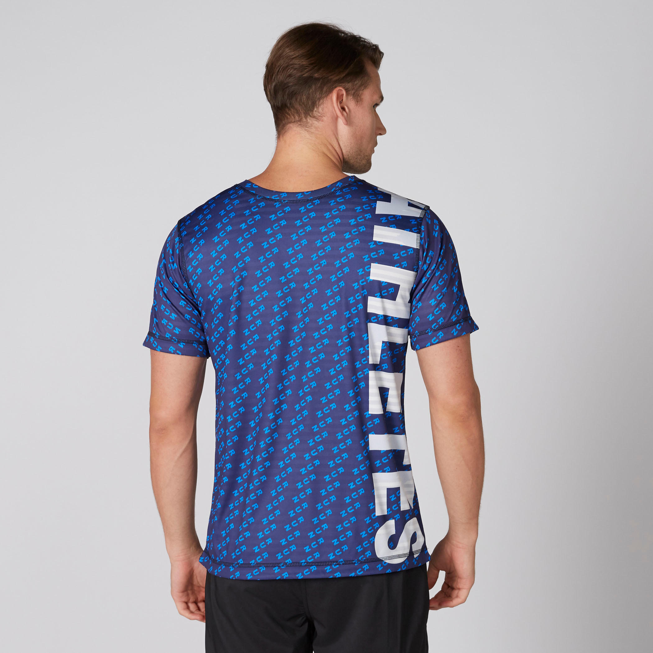 تيشيرت يستخدم على الوجهين بياقة ضيقة وأكمام قصيرة وطبعات-men-clothing-sportswearandactivewear-tshirtsandpolos-image-3
