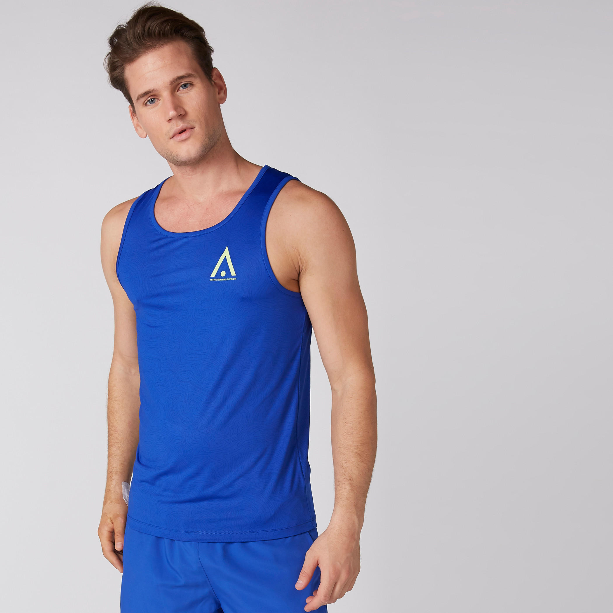 فيست دون أكمام بياقة عميقة-men-clothing-tshirtsandpolos-vests-image-1