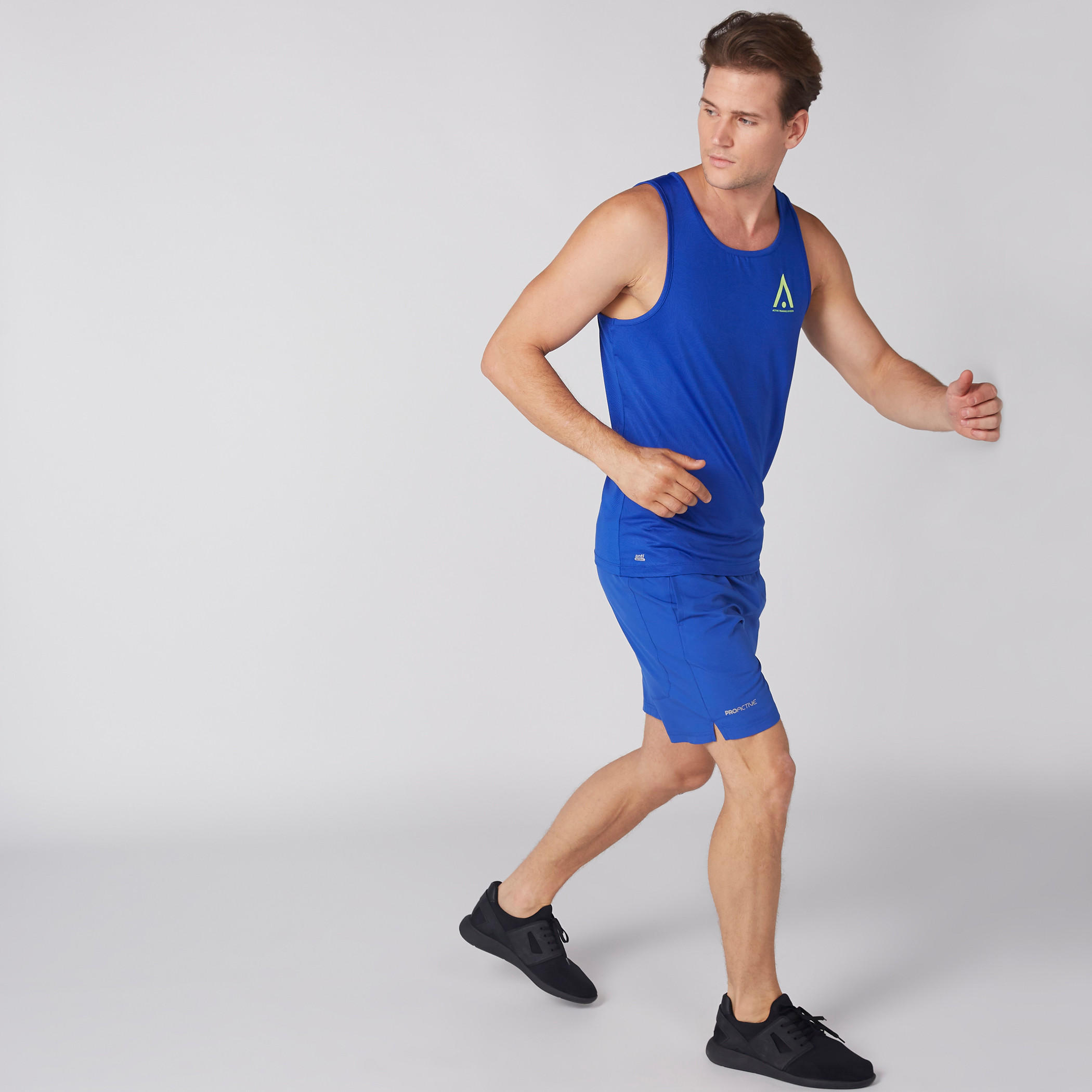 فيست دون أكمام بياقة عميقة-men-clothing-tshirtsandpolos-vests-image-4
