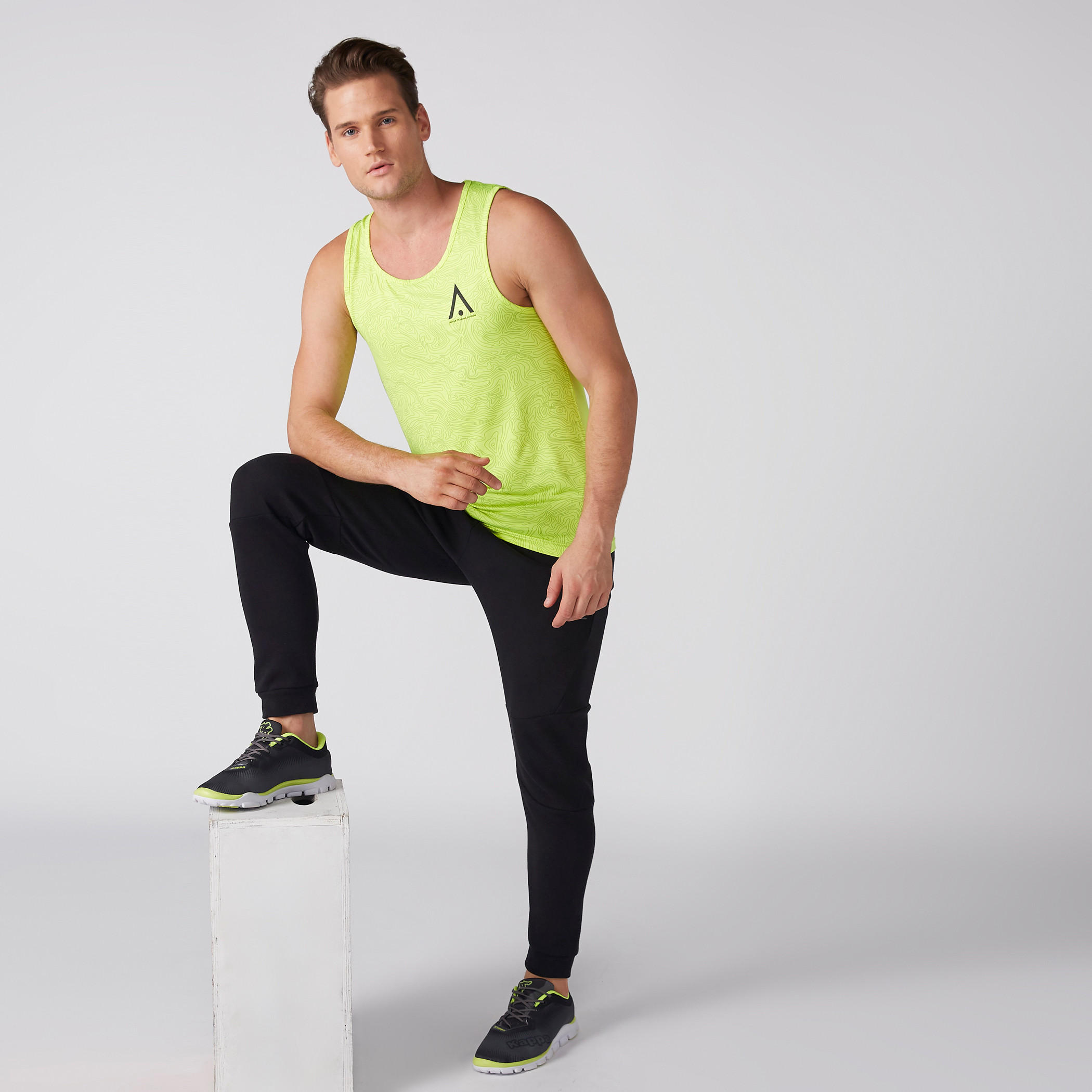تيشيرت دون أكمام بطبعات-men-clothing-sportswearandactivewear-tshirtsandpolos-image-1