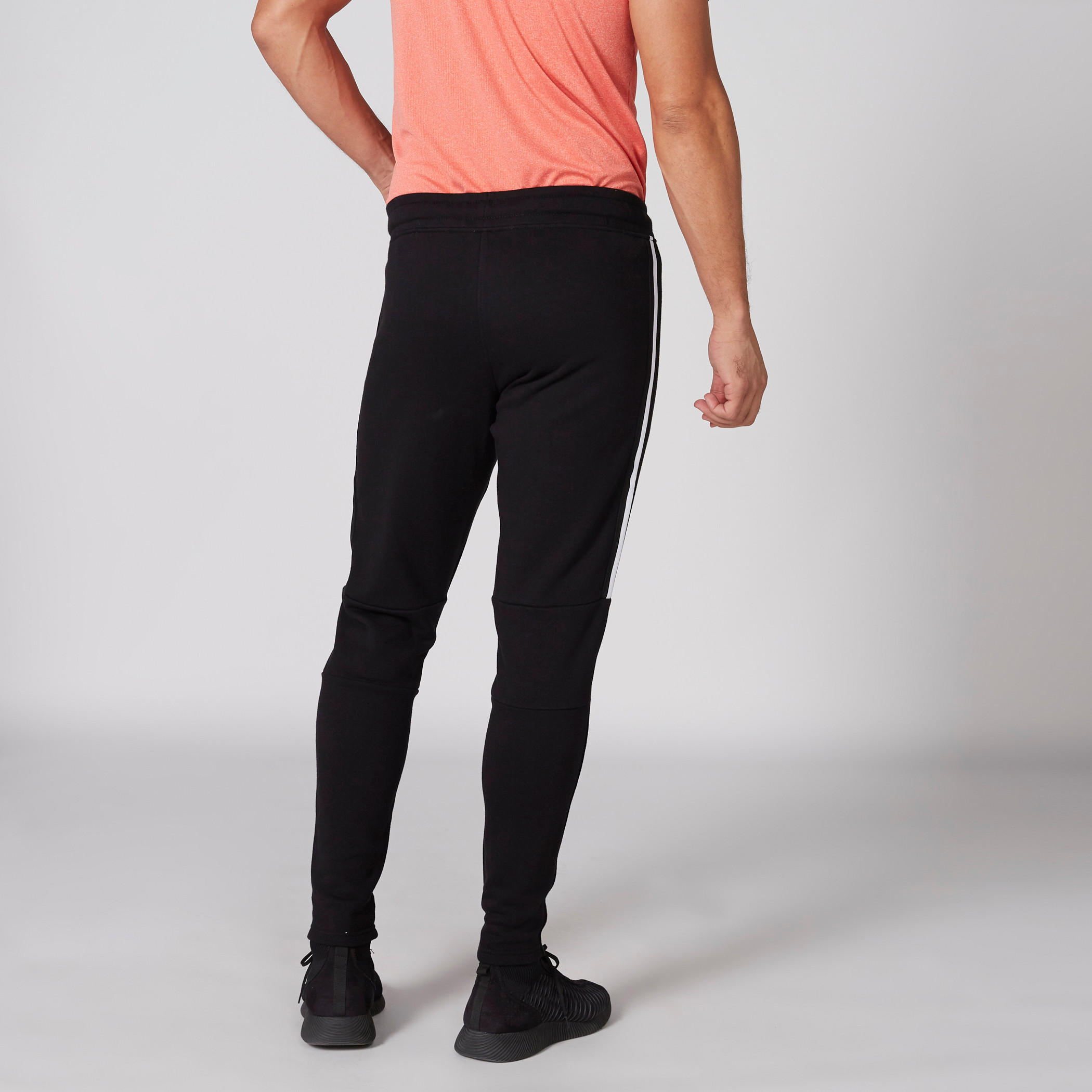بنطال رياضي بخصر مطاطي ورباط وجيوب-men-clothing-sportswearandactivewear-bottoms-image-2