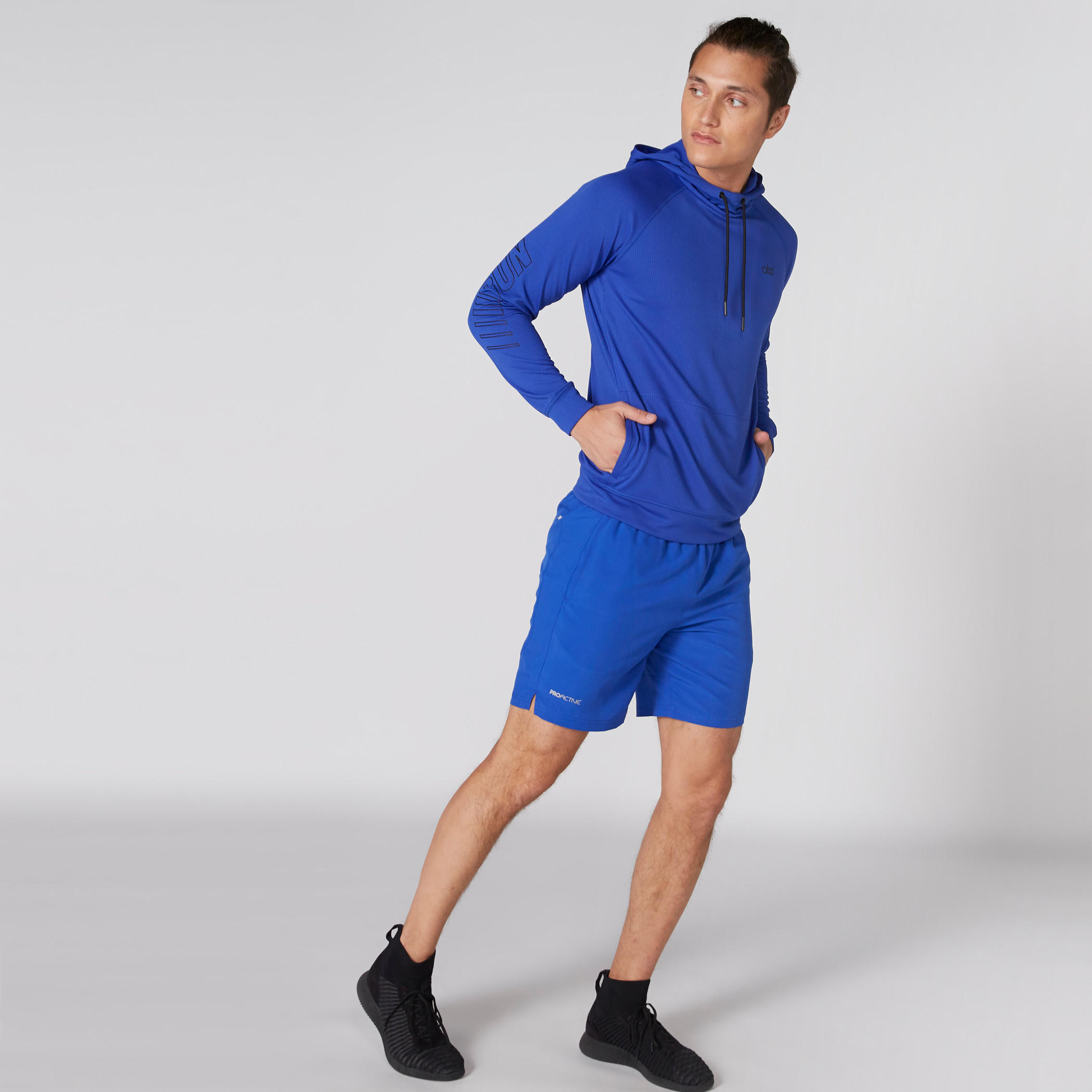 شورت بخصر مطّاطي وجيوب-men-clothing-sportswearandactivewear-bottoms-image-11
