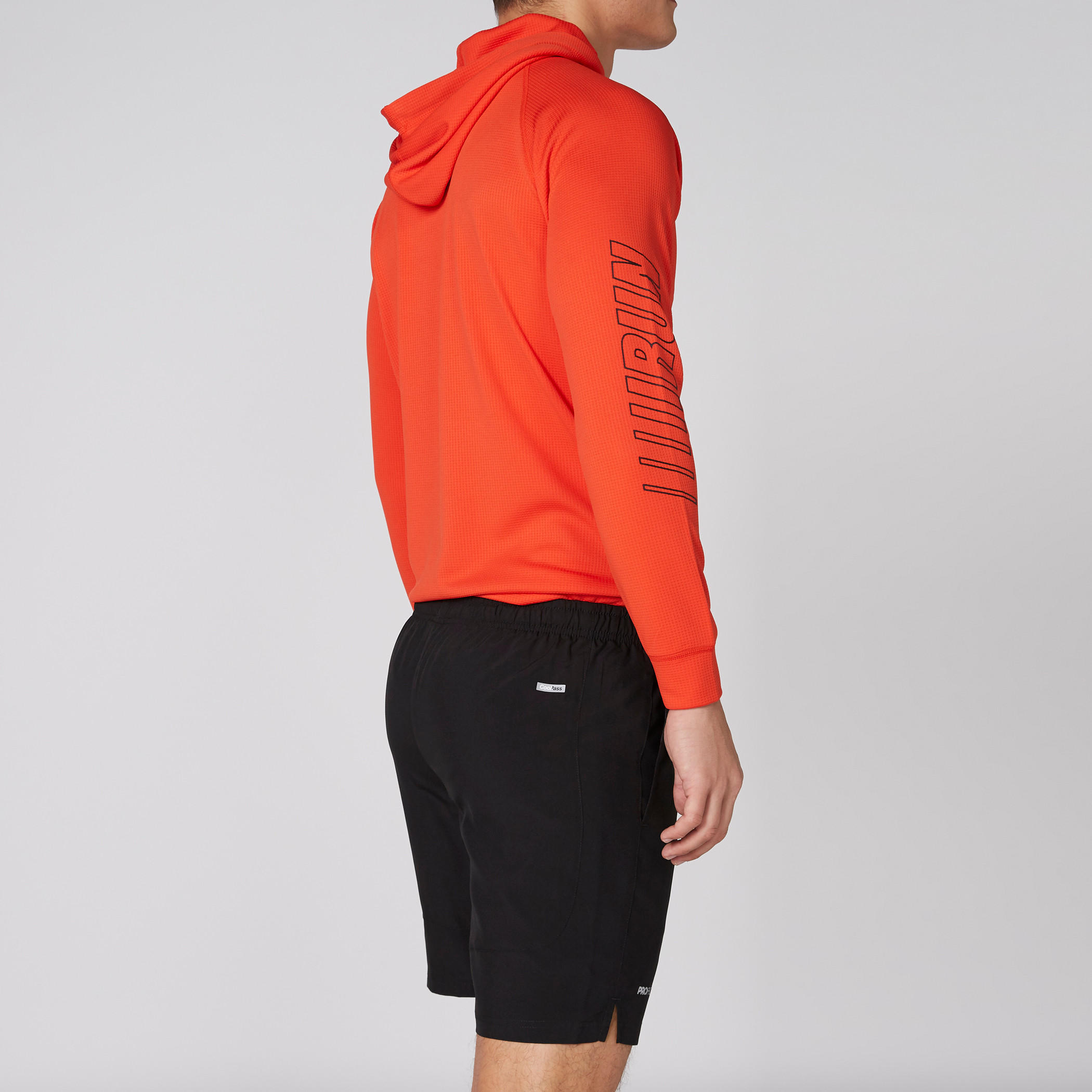 شورت بخصر مطّاطي وجيوب-men-clothing-sportswearandactivewear-bottoms-image-2