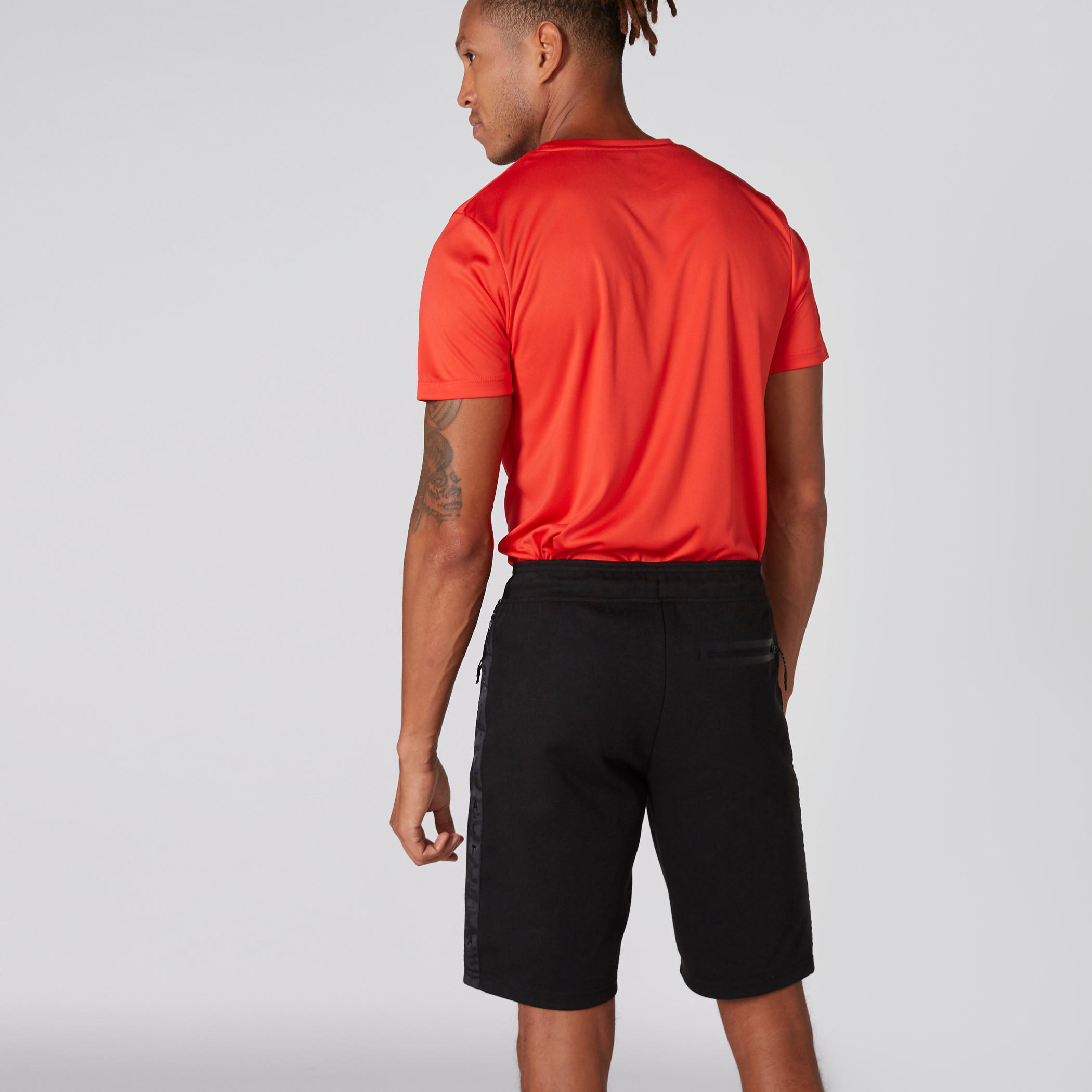 شورت بخصر مطّاطي ورباط-men-clothing-sportswearandactivewear-bottoms-image-2