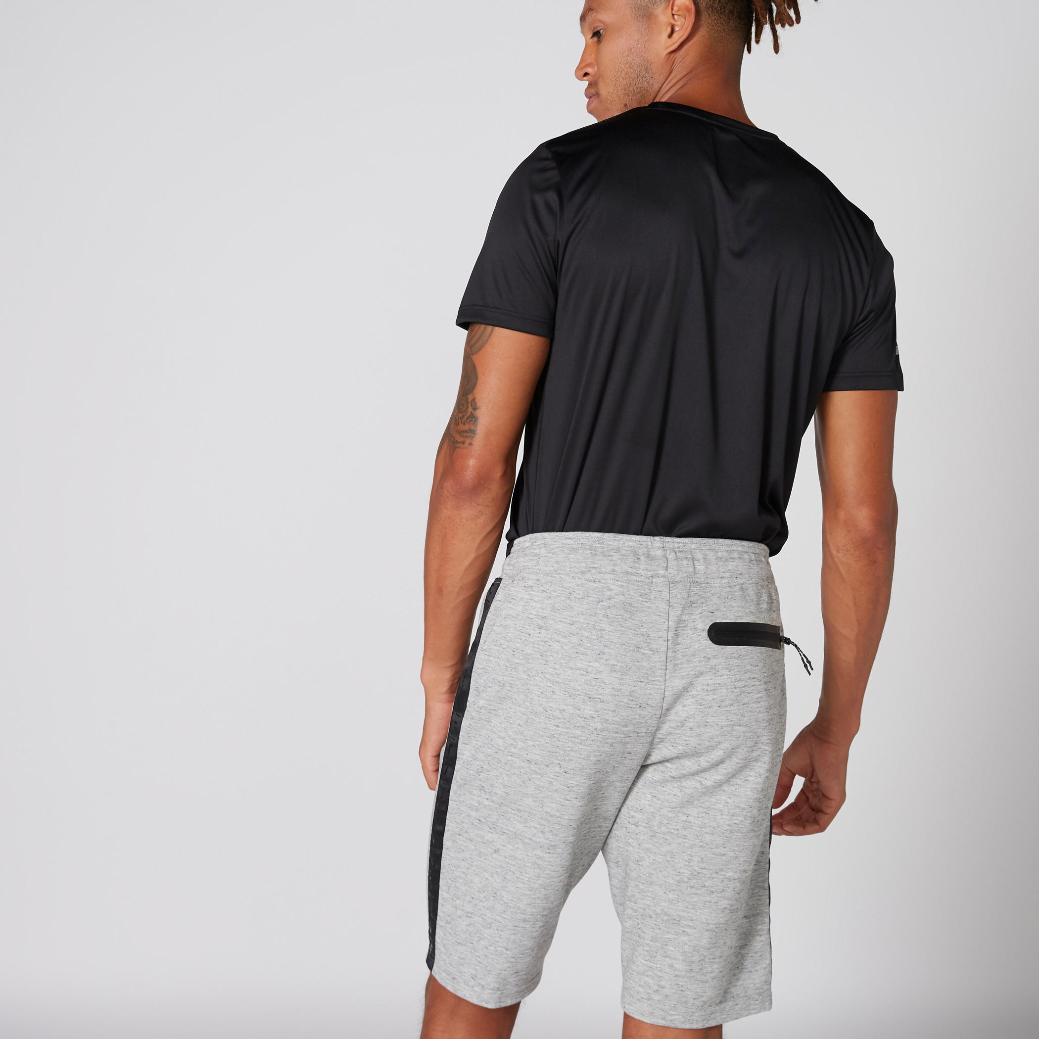 شورت برباط وجيوب بسحّاب-men-clothing-sportswearandactivewear-bottoms-image-2