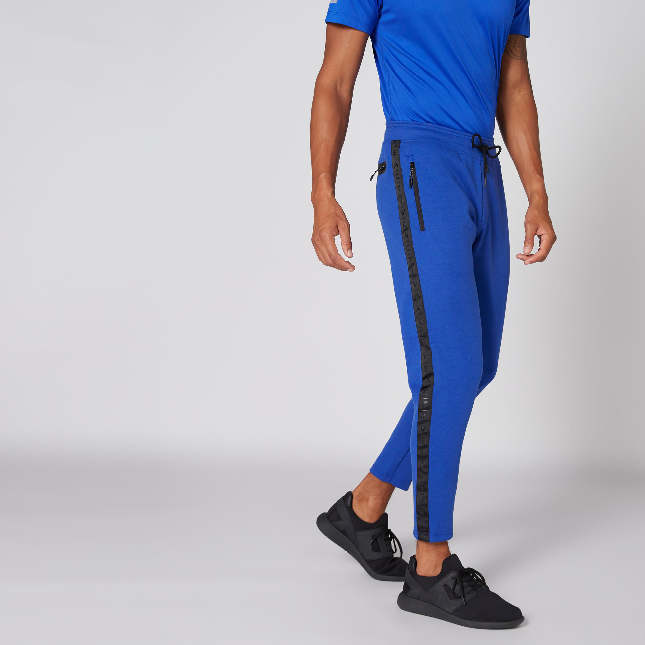 بنطال طويل بخصر مطّاطي مزيّن بشريطة-men-clothing-sportswearandactivewear-bottoms-image-4