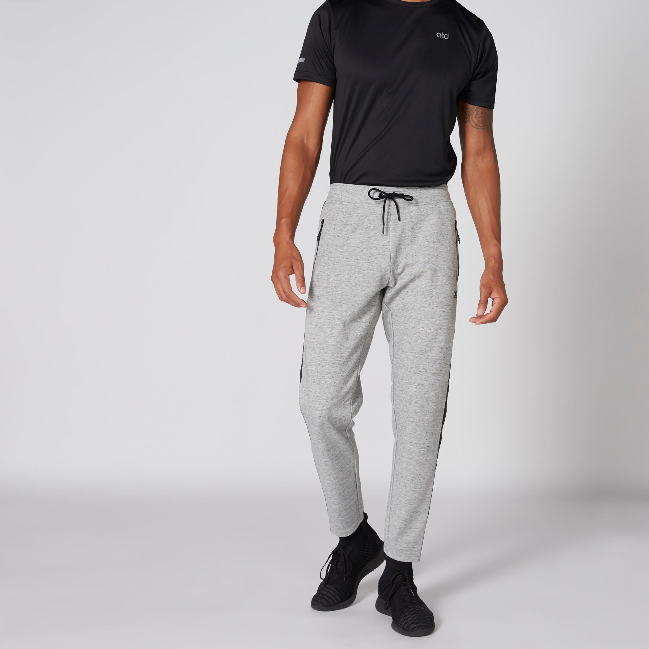 بنطال طويل بخصر مطاطي وجيوب-men-clothing-sportswearandactivewear-bottoms-image-1