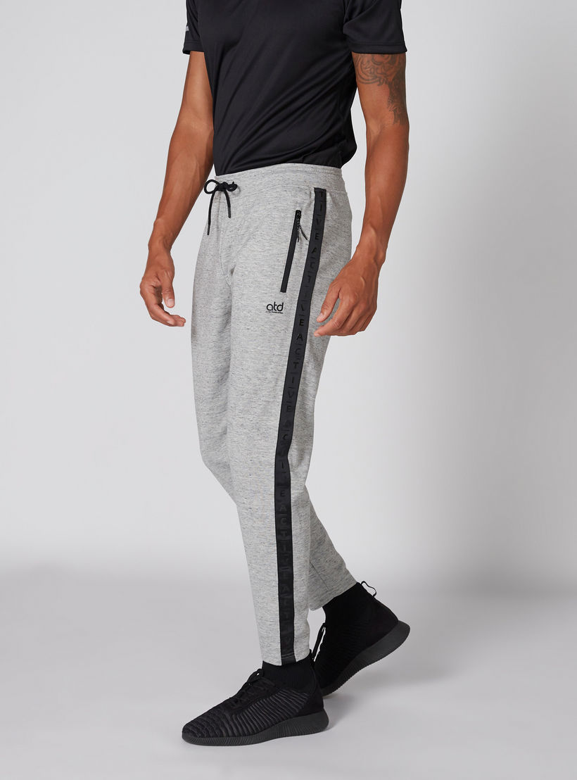 بنطال طويل بخصر مطاطي وجيوب-men-clothing-sportswearandactivewear-bottoms-image-4