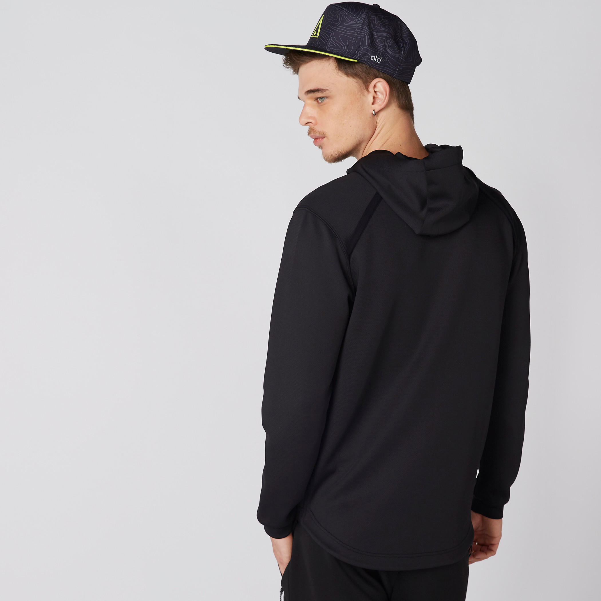 جاكيت بأكمام طويلة وسحّاب إغلاق وقبّعة-men-winterwear-hoodiesandsweatshirts-image-1
