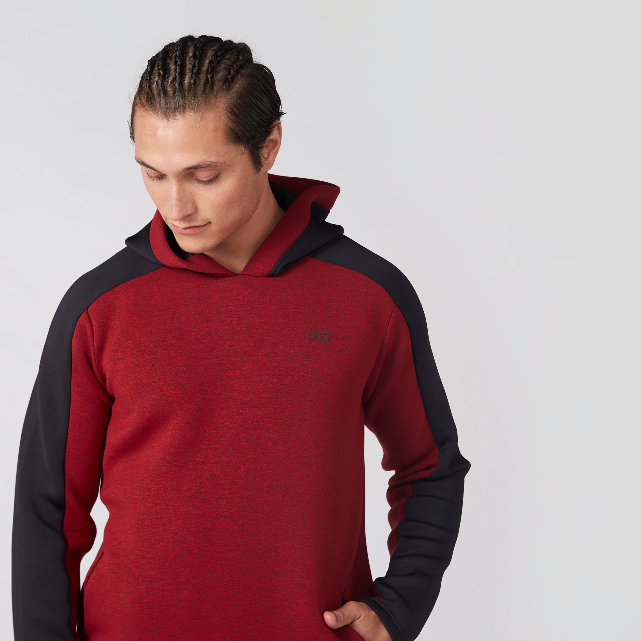 سويت شيرت بأكمام طويلة وقبّعة-men-winterwear-hoodiesandsweatshirts-image-1