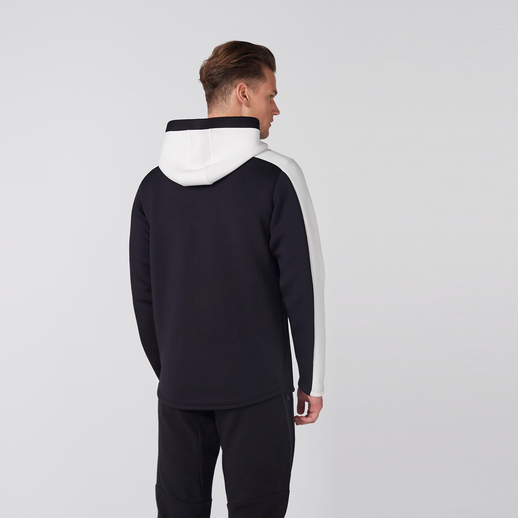 سويت شيرت بأكمام طويلة وقبّعة-men-winterwear-hoodiesandsweatshirts-image-2
