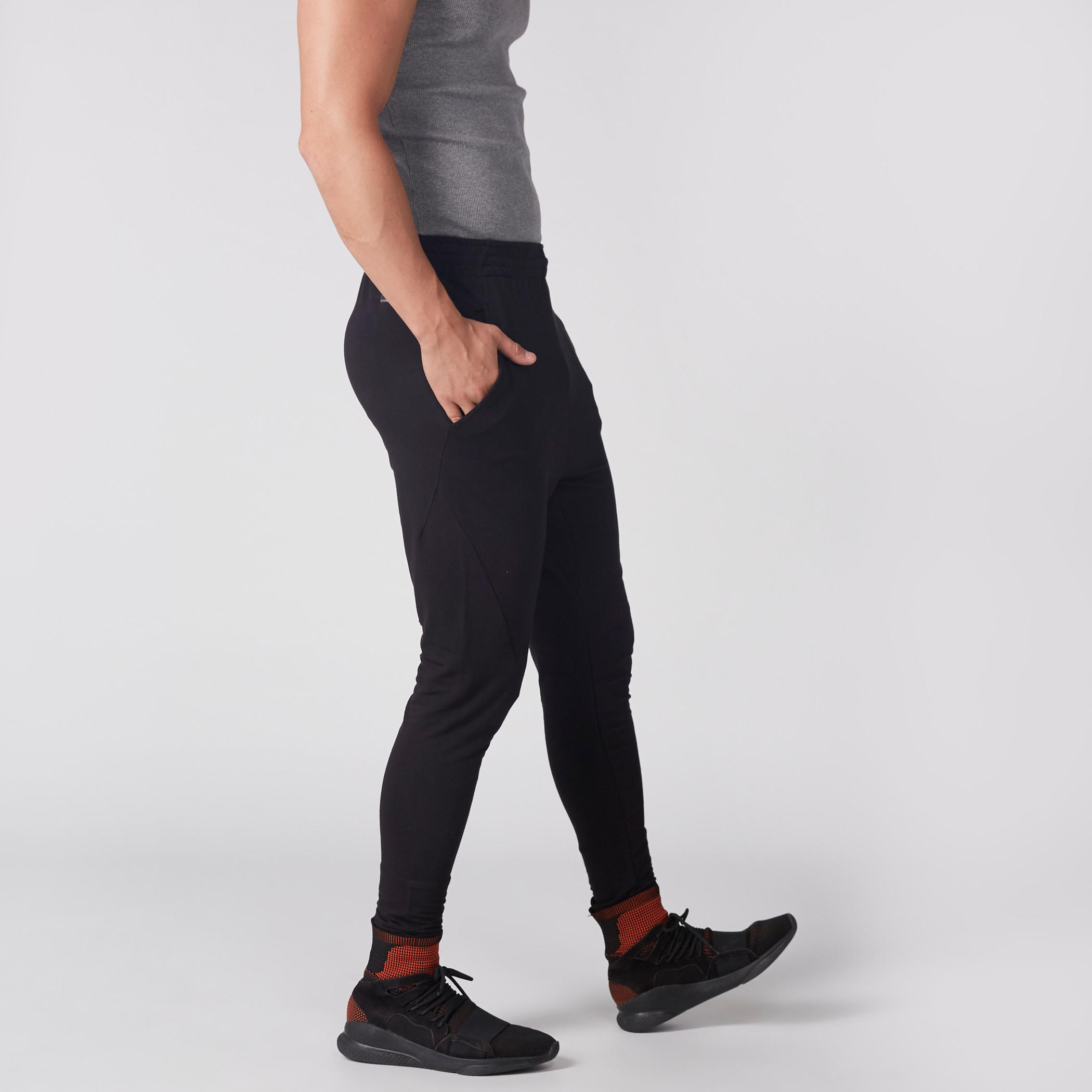 بنطال طويل بخصر مطاطي وجيوب-men-clothing-sportswearandactivewear-bottoms-image-4