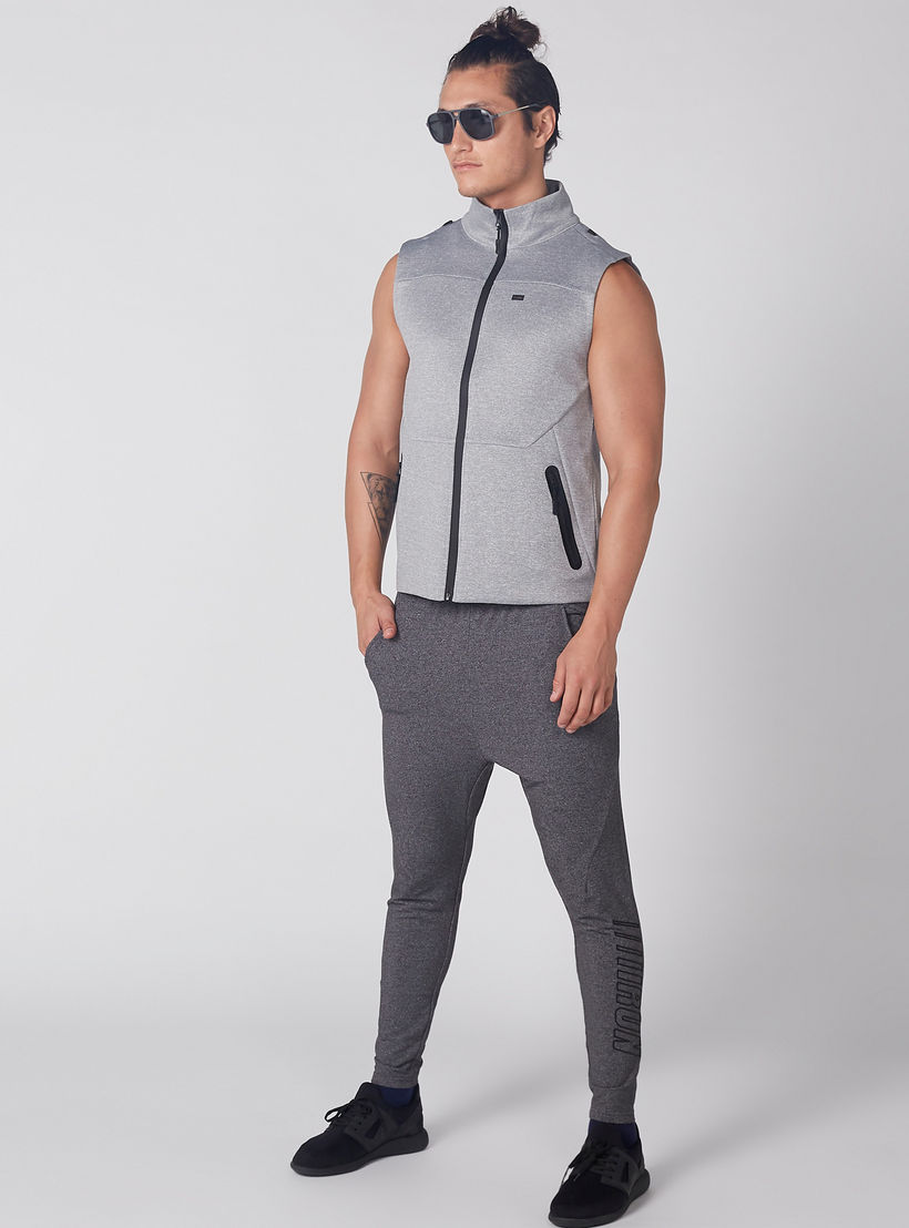 بنطال رياضي بجيوب وطبعات-men-clothing-sportswearandactivewear-bottoms-image-1