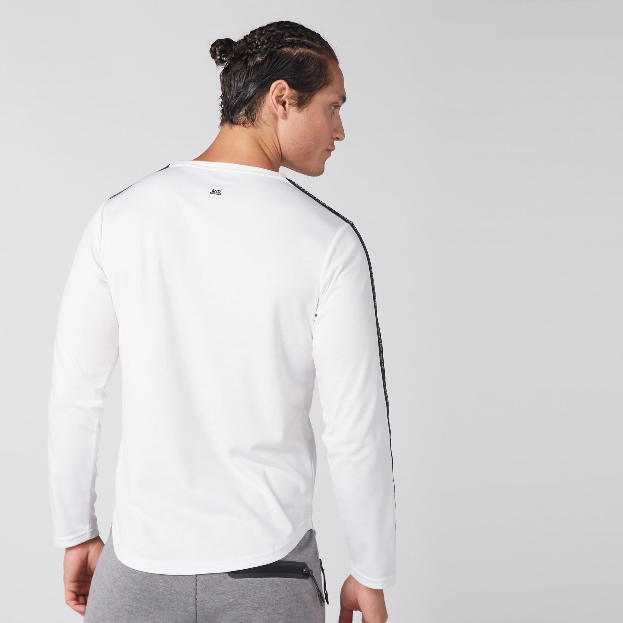 Tape Detail T-Shirt with Round Neck and Long Sleeves-men-clothing-sportswearandactivewear-tshirtsandpolos-image-2