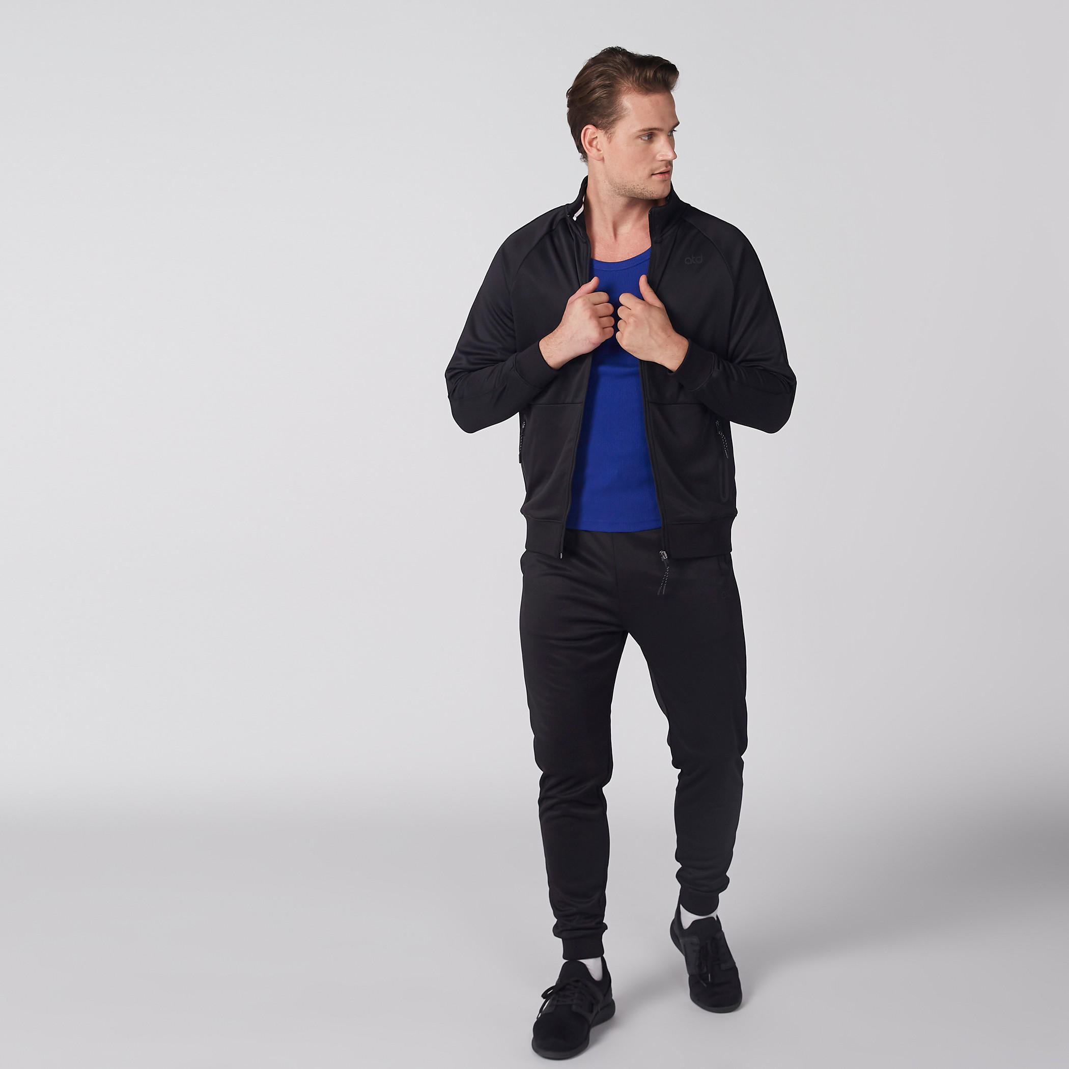 جاكيت بياقة عالية وأكمام طويلة وسحّاب إغلاق-men-clothing-jacketsandblazers-jackets-image-2