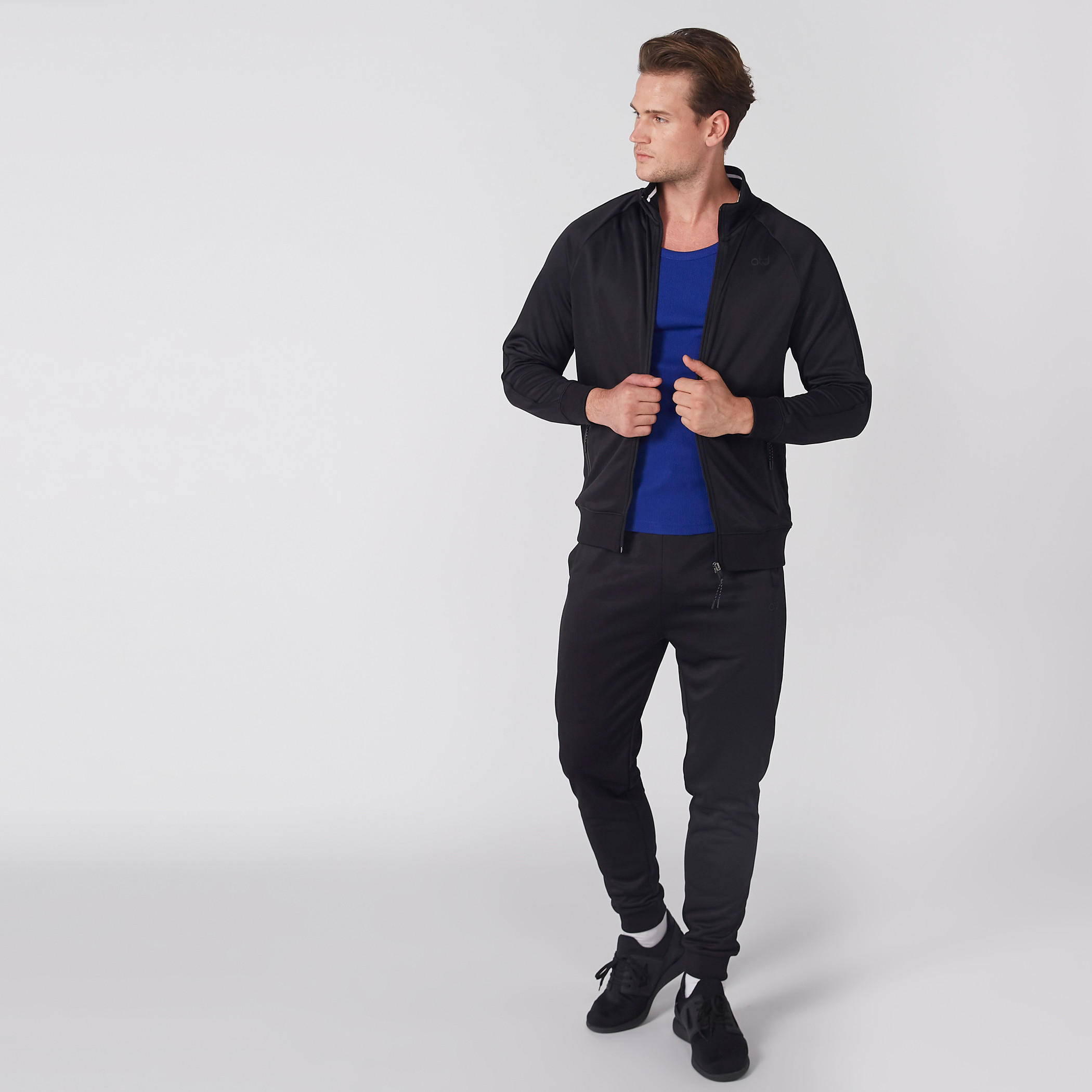 بنطال رياضي طويل بخصر مطاطي وجيوب-men-clothing-sportswearandactivewear-bottoms-image-2