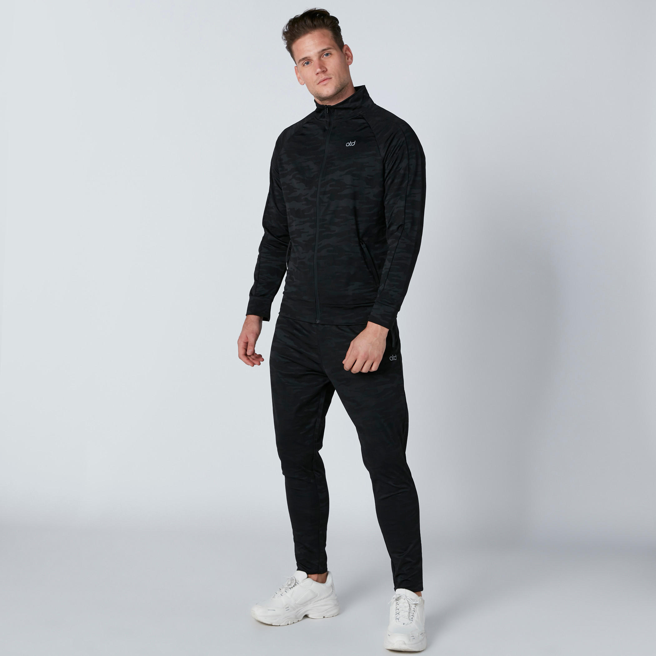 جاكيت بأكمام طويلة وجيوب وطبعات-men-clothing-jacketsandblazers-jackets-image-3