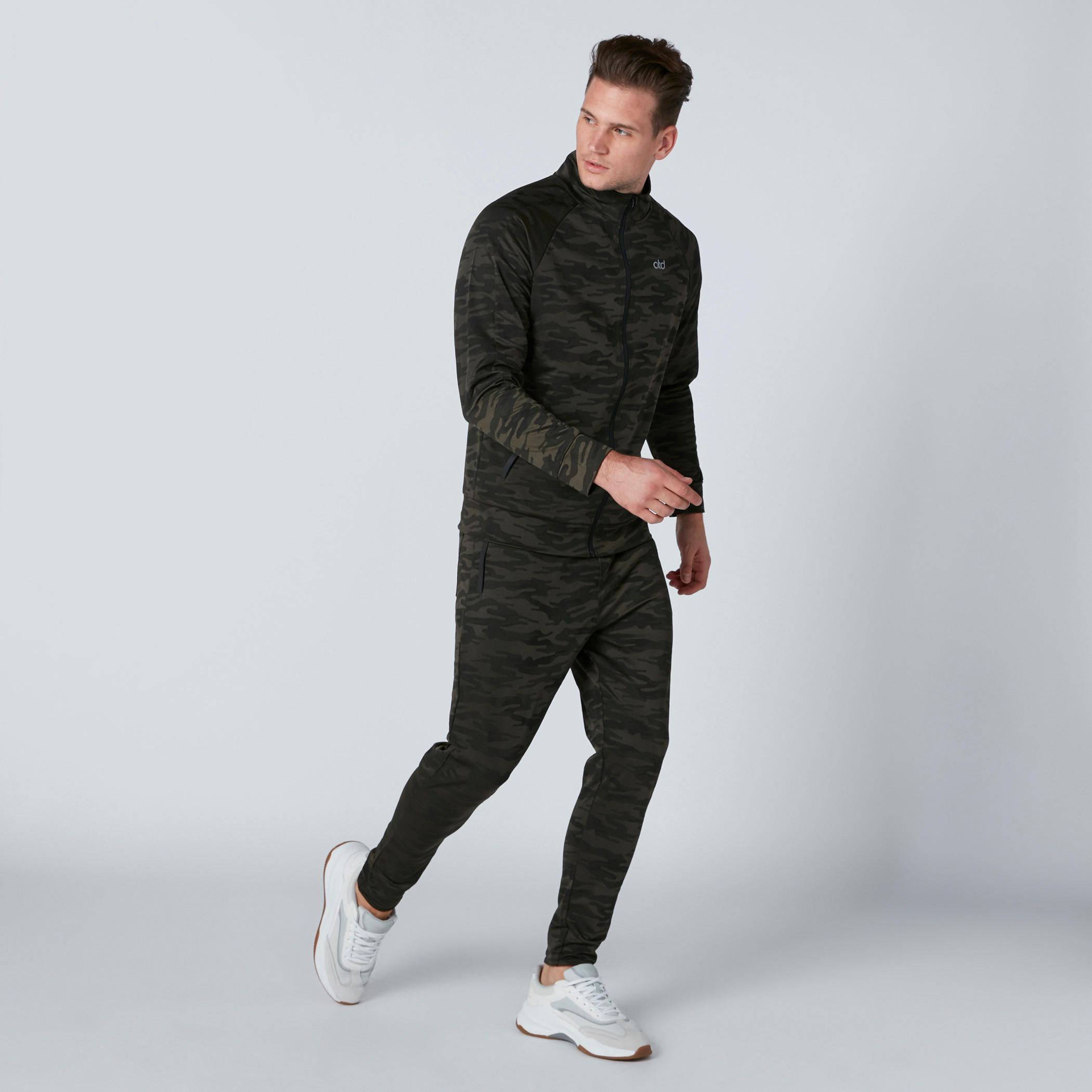 Camouflage Printed Pants with Drawstring Closure-men-clothing-sportswearandactivewear-bottoms-image-1