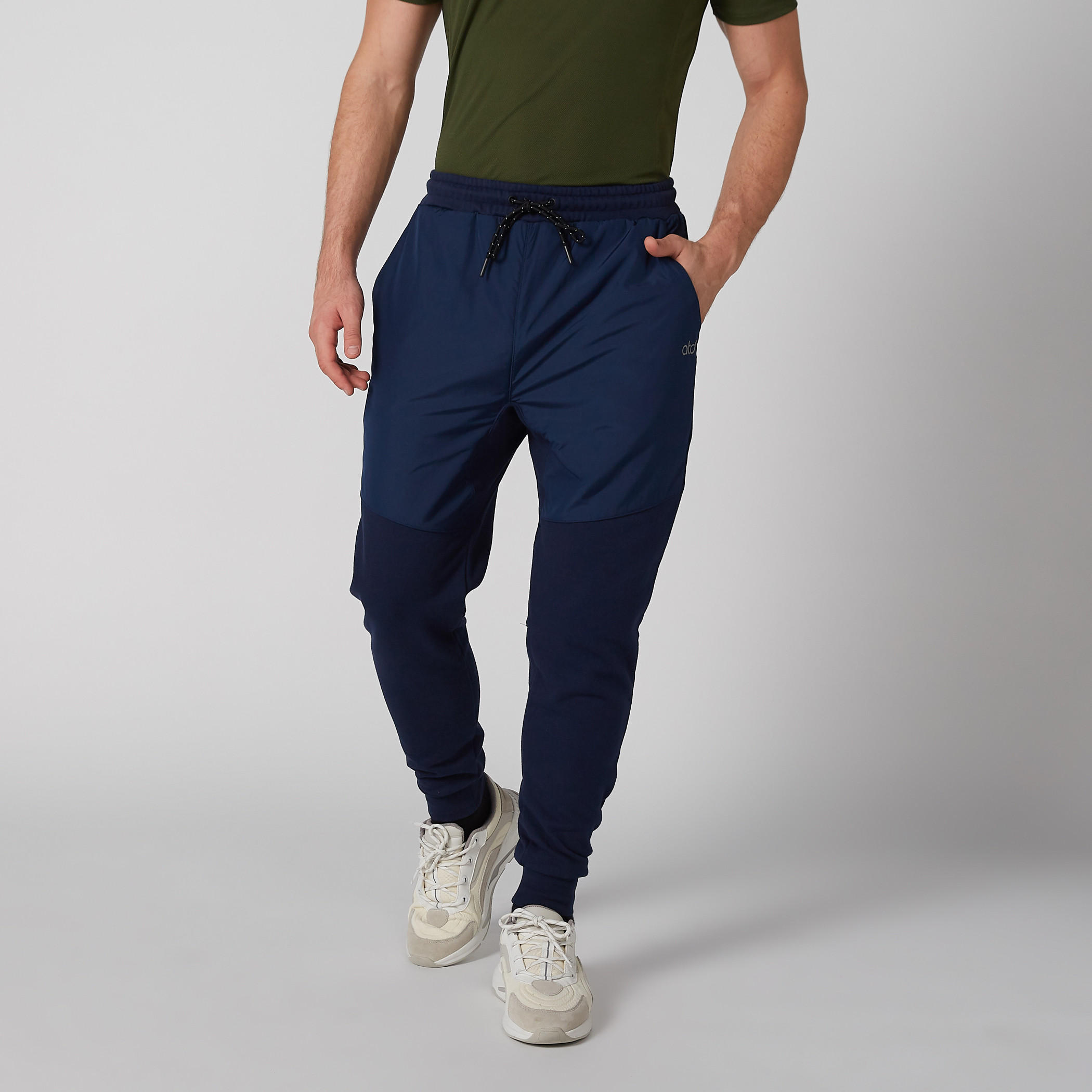 Pocket Detail Mid-Rise Jog Pants with Drawstring-men-clothing-sportswearandactivewear-bottoms-image-1