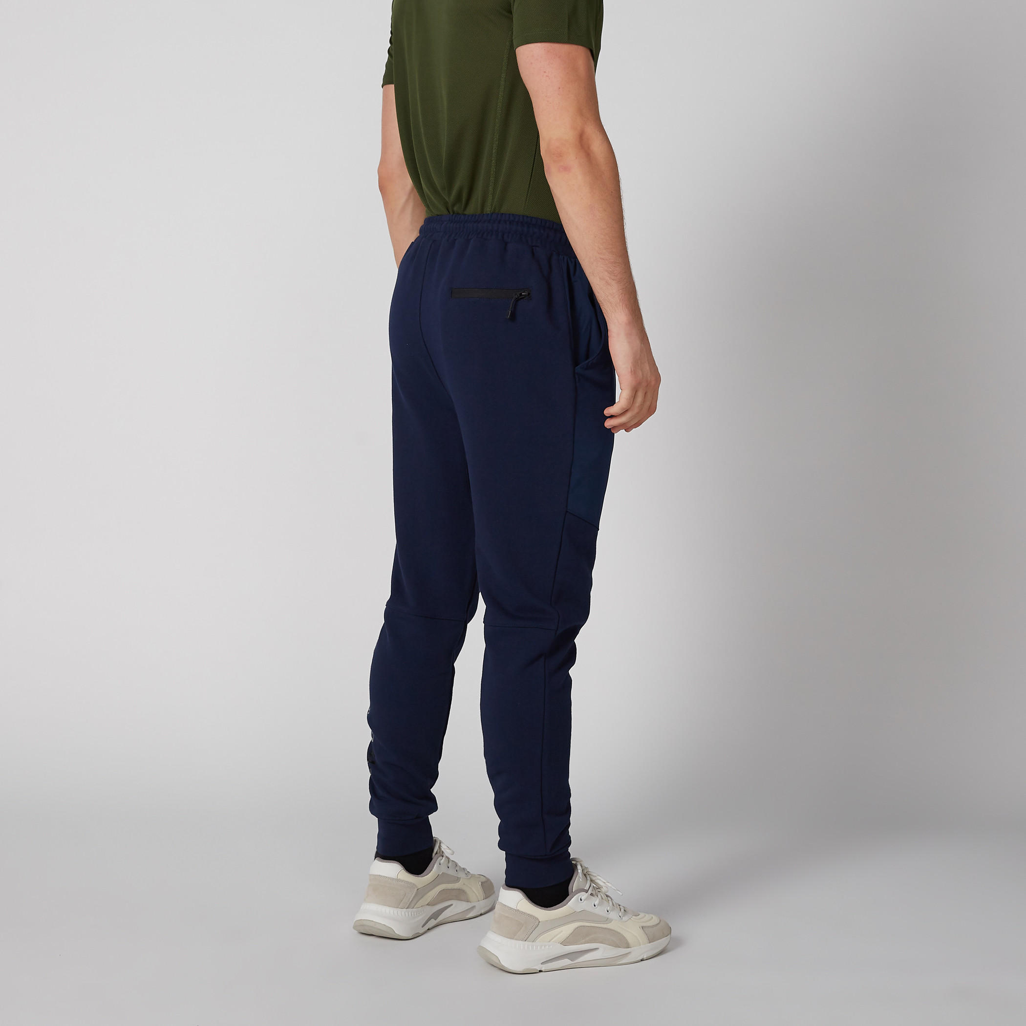 Pocket Detail Mid-Rise Jog Pants with Drawstring-men-clothing-sportswearandactivewear-bottoms-image-5