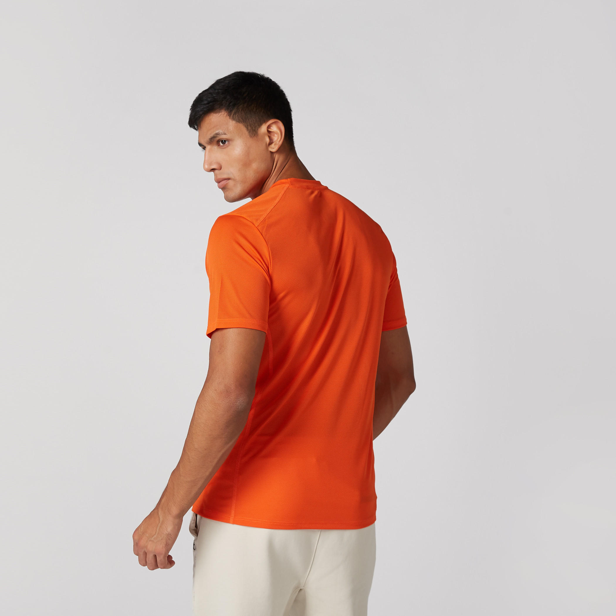 تيشيرت بياقة مستديرة وأكمام قصيرة-men-clothing-tshirtsandpolos-tshirts-image-4