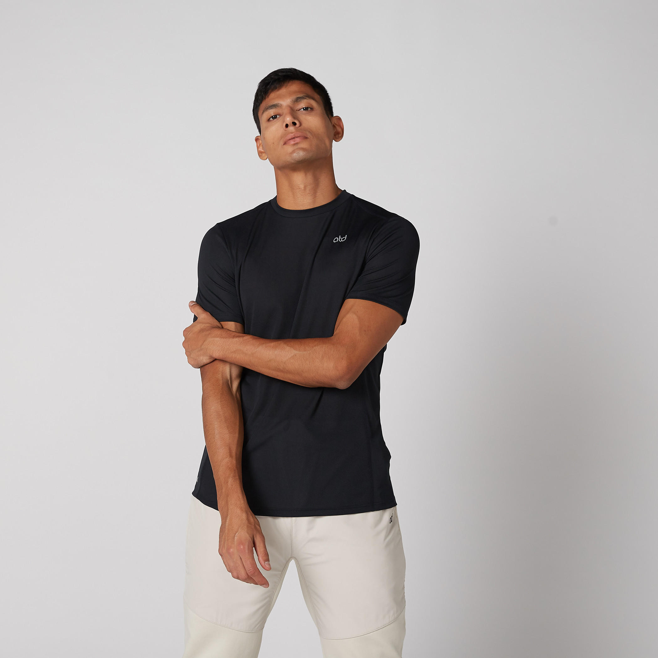 تيشيرت بأكمام قصيرة-men-clothing-sportswearandactivewear-tshirtsandpolos-image-1