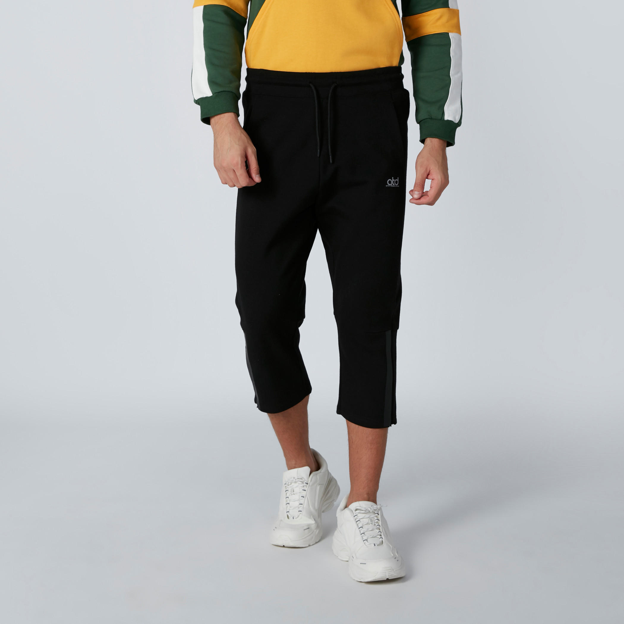 بنطال بطول 3/4 برباط وجيوب-men-clothing-sportswearandactivewear-bottoms-image-5