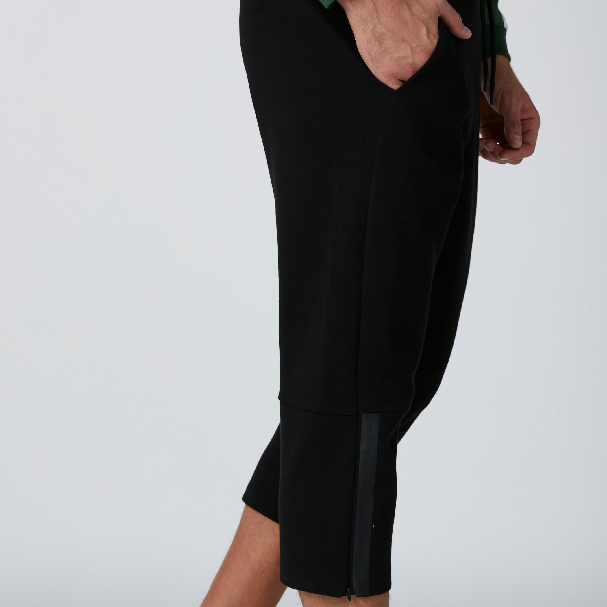 بنطال بطول 3/4 برباط وجيوب-men-clothing-sportswearandactivewear-bottoms-image-1